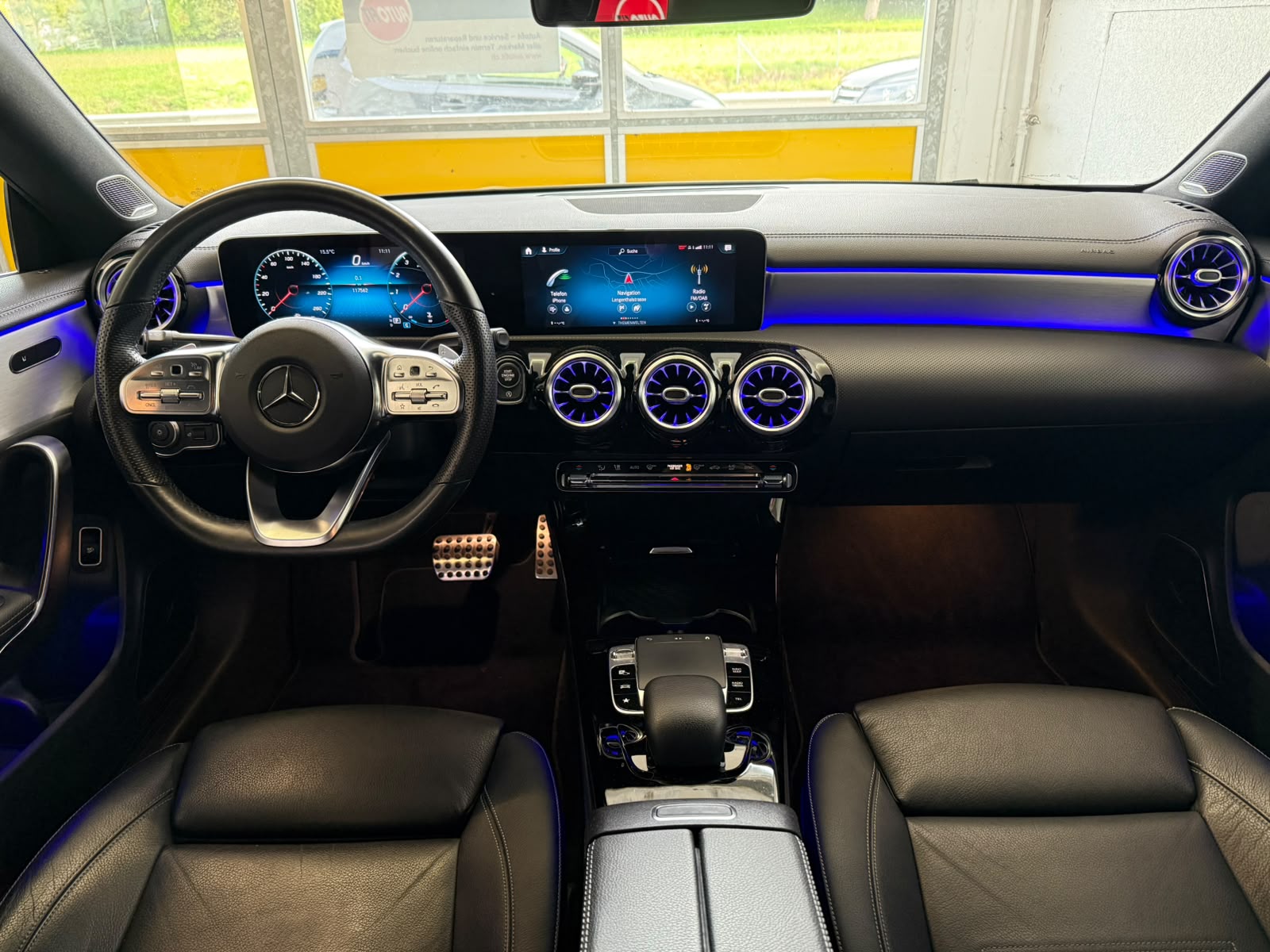 MERCEDES-BENZ CLA 220 AMG Line 7G-DCT 4Matic-image-10