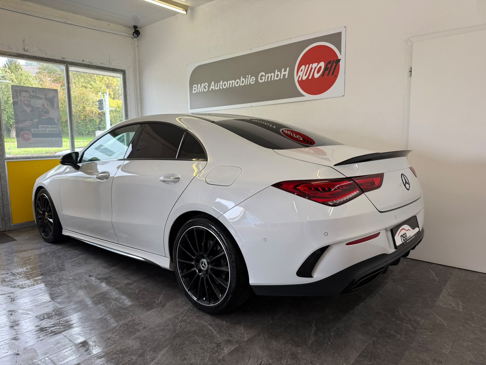 MERCEDES-BENZ CLA 220 AMG Line 7G-DCT 4Matic-image-2