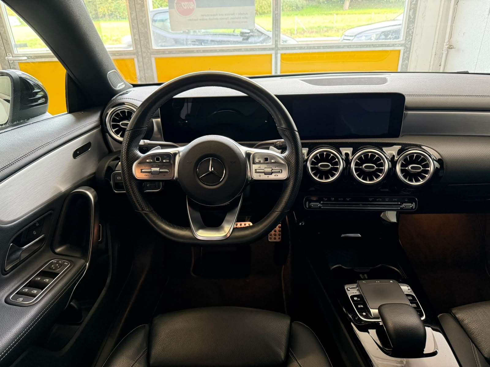 MERCEDES-BENZ CLA 220 AMG Line 7G-DCT 4Matic-image-9