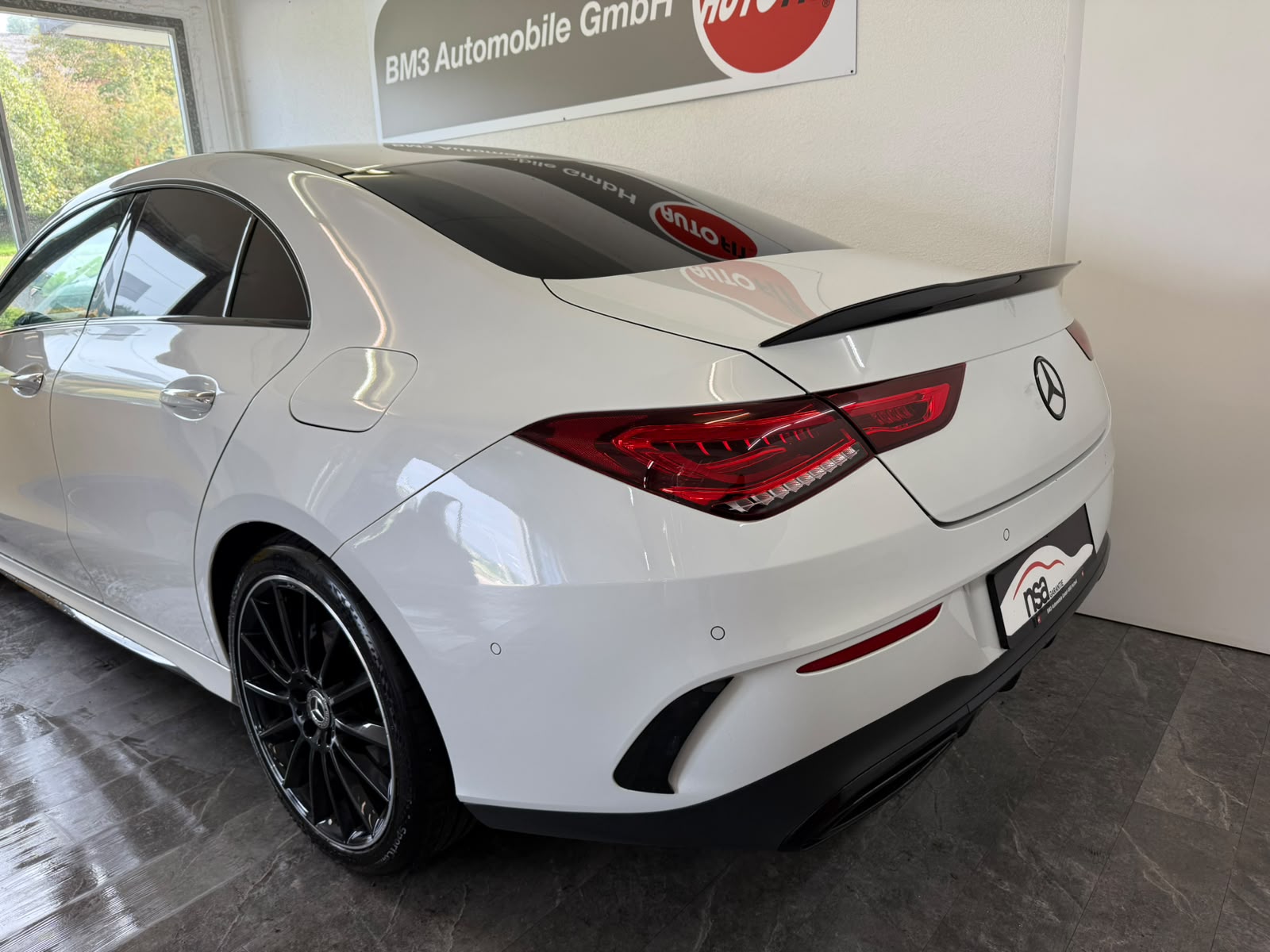 MERCEDES-BENZ CLA 220 AMG Line 7G-DCT 4Matic-image-3
