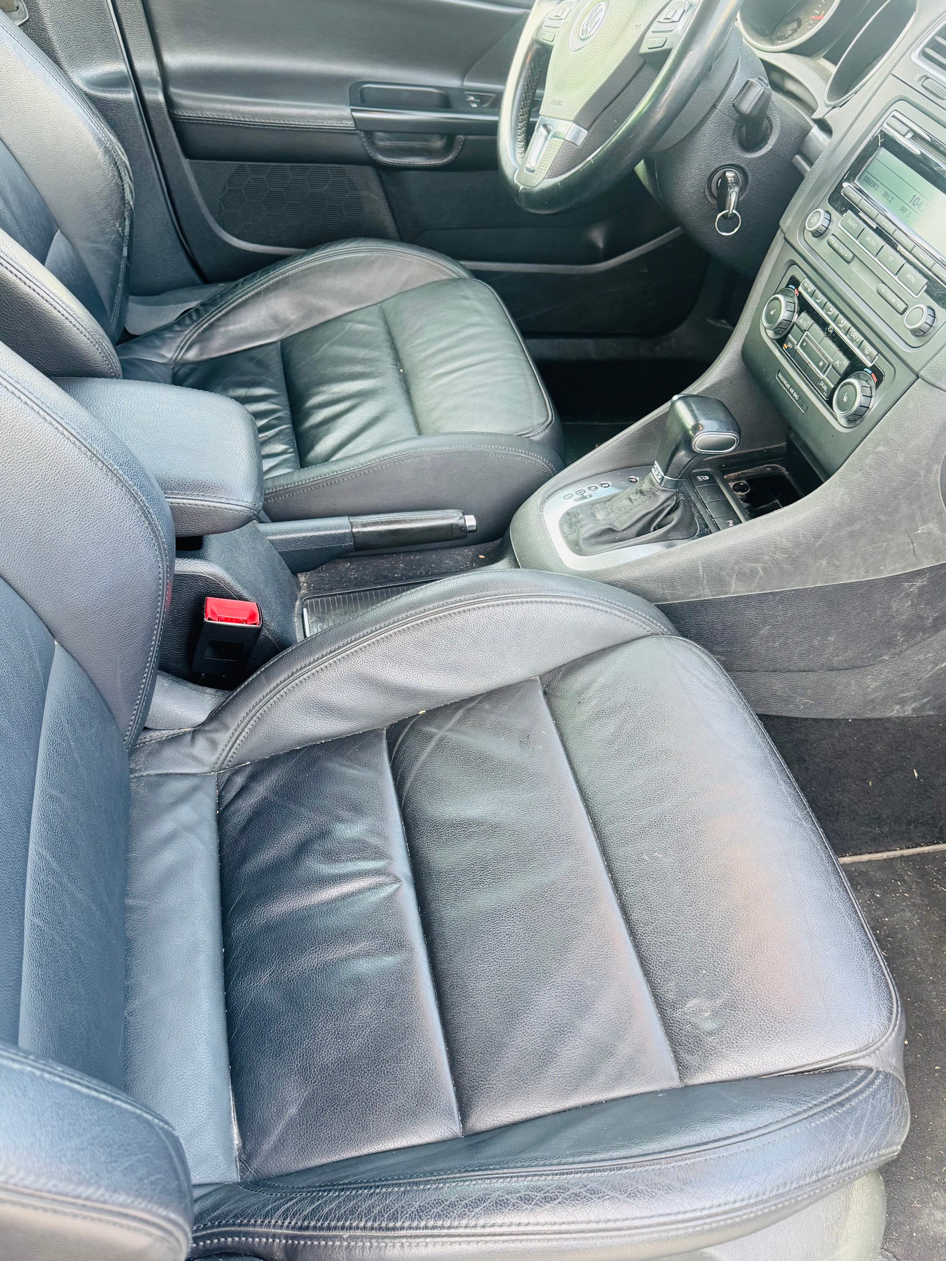 VW Golf Variant 1.4 TSI Comfortline DSG-image-4