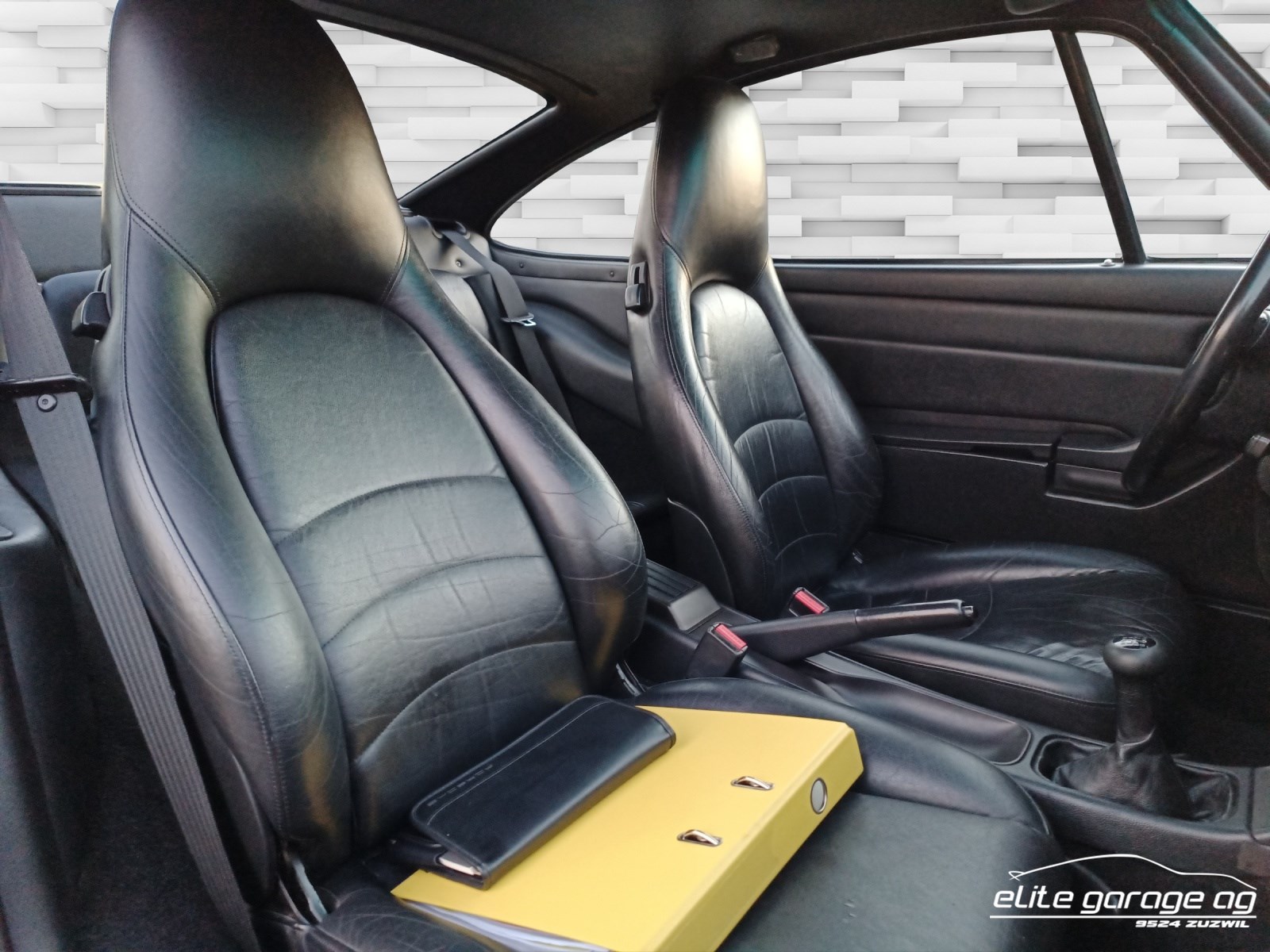 PORSCHE 911 Carrera-image-13