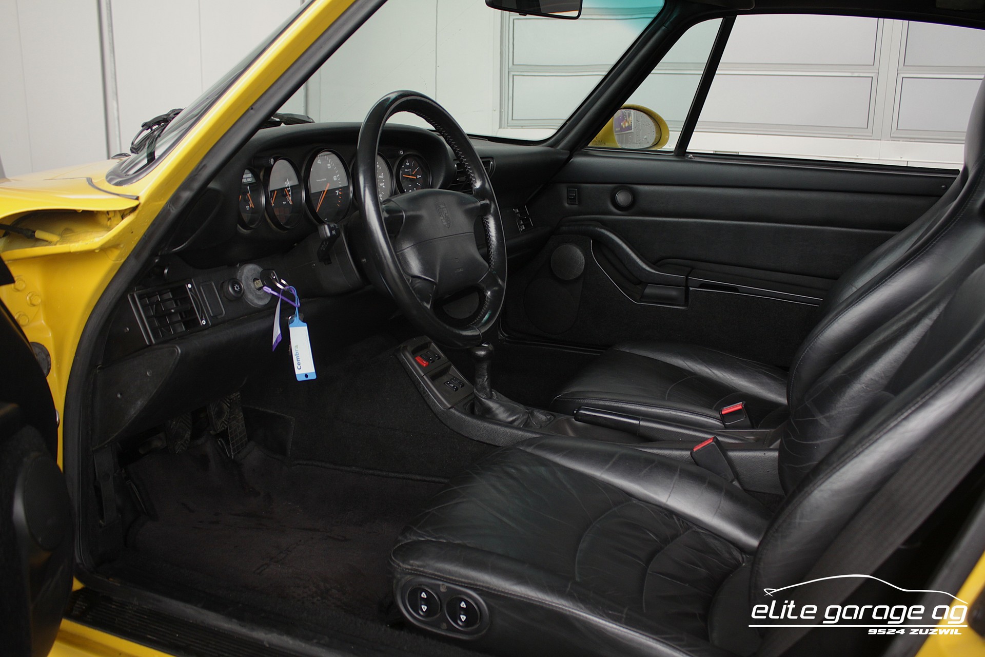 PORSCHE 911 Carrera 2 Coupé HANDSCHALTER-image-12