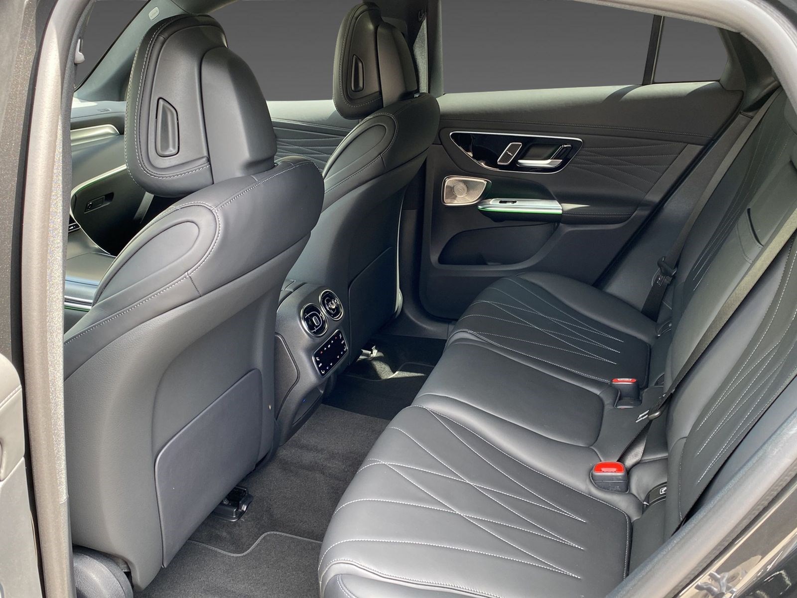 MERCEDES-BENZ GLC Coupe 200 AMG Line 4M-image-10