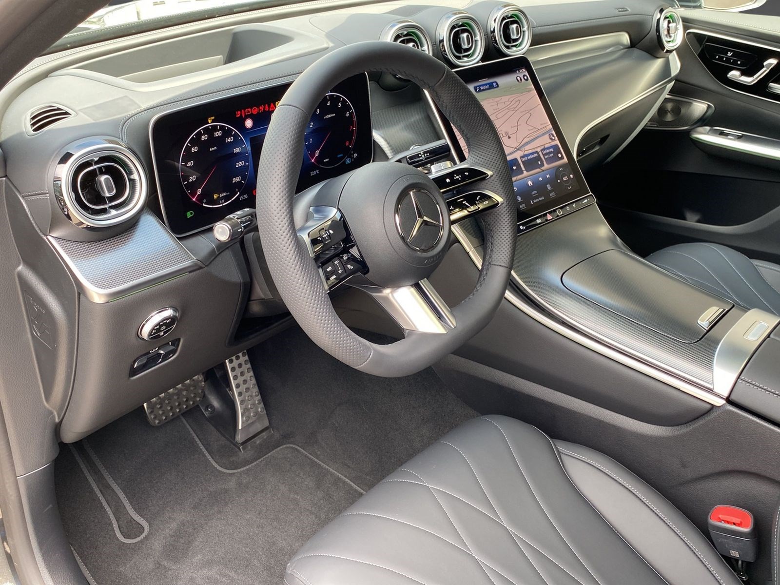 MERCEDES-BENZ GLC Coupe 200 AMG Line 4M-image-6