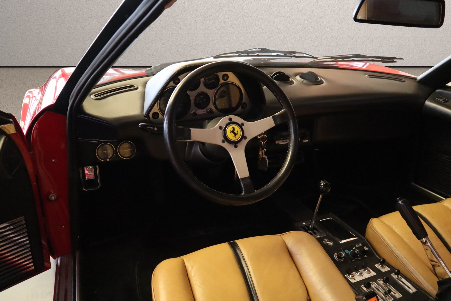 FERRARI 308 GTB Vetroresina - Certified Ferrari Classiche-showroom-element-2