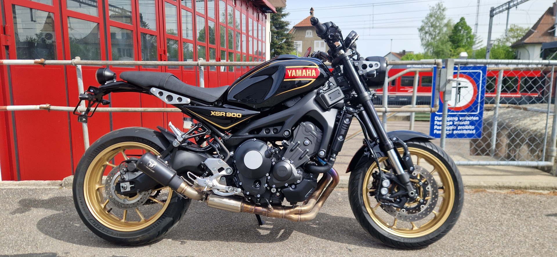 YAMAHA XSR 900 80 Black
