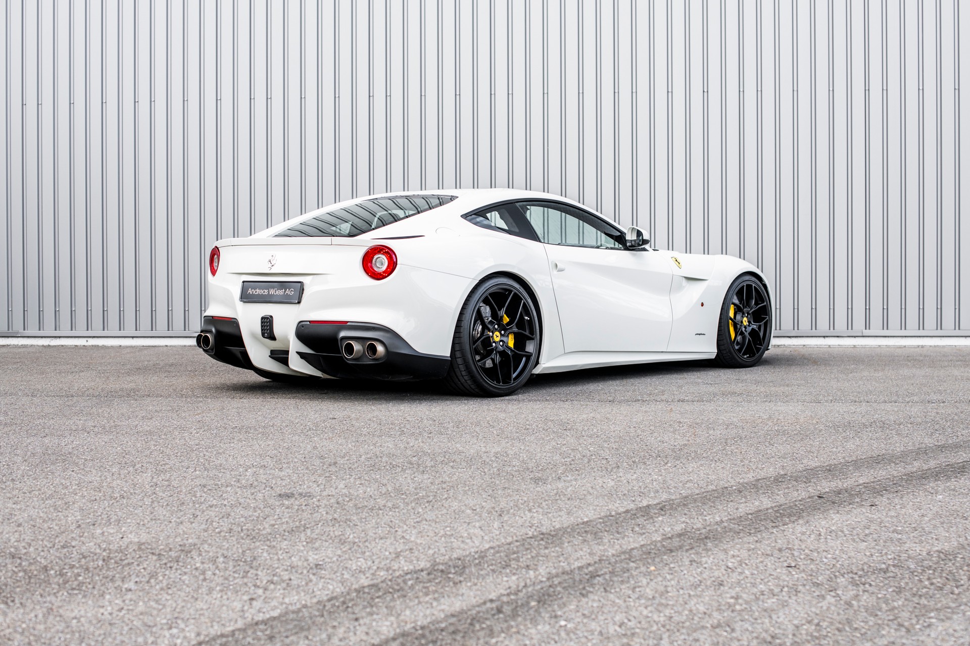 FERRARI F12 Berlinetta-image-3