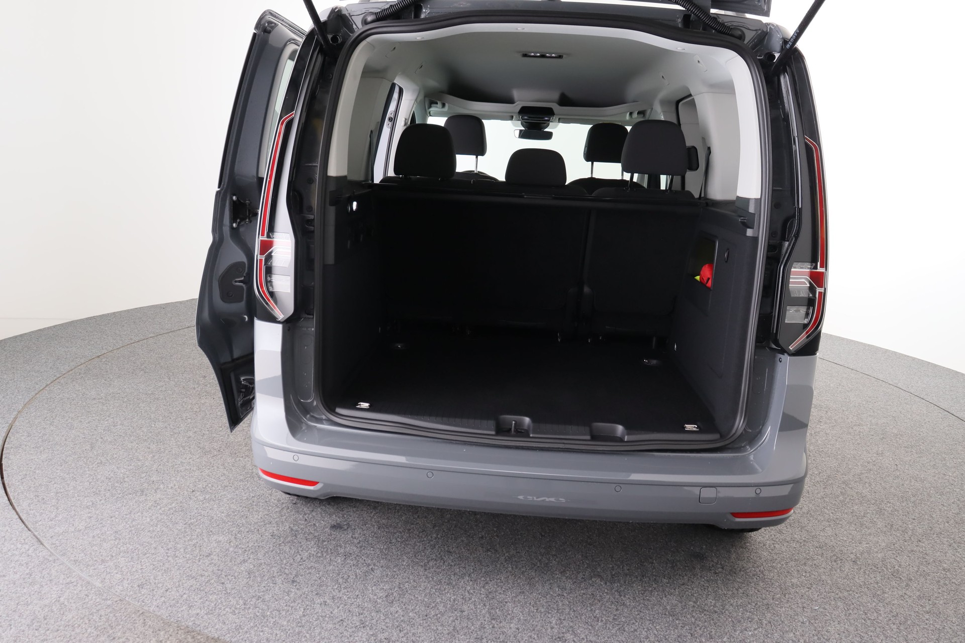 VW Caddy 2.0 TDI Liberty DSG-image-14