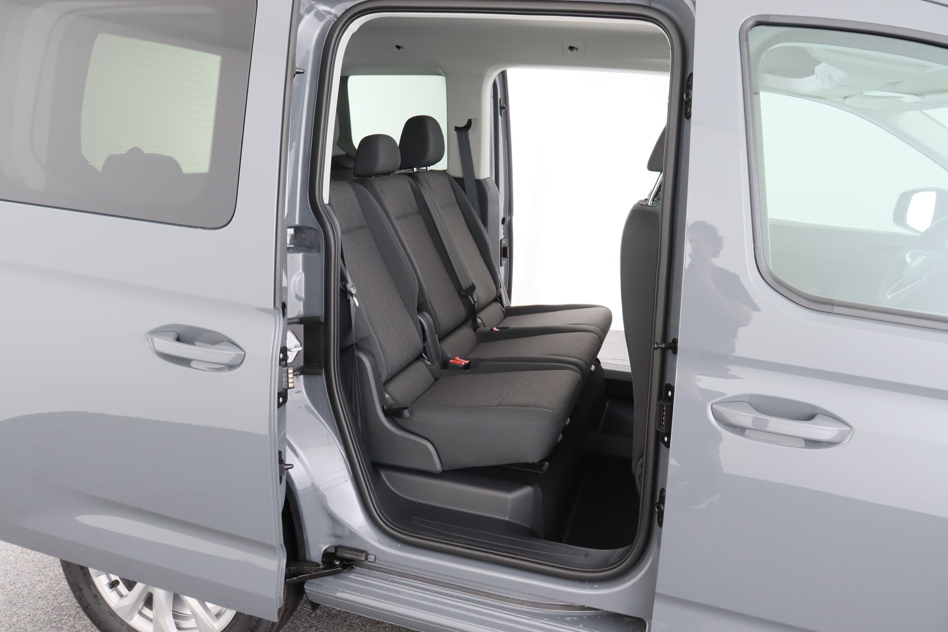 VW Caddy 2.0 TDI Liberty DSG-image-15