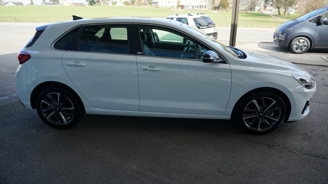 HYUNDAI i30 1.5 T-GDi Vertex DCT-image-3