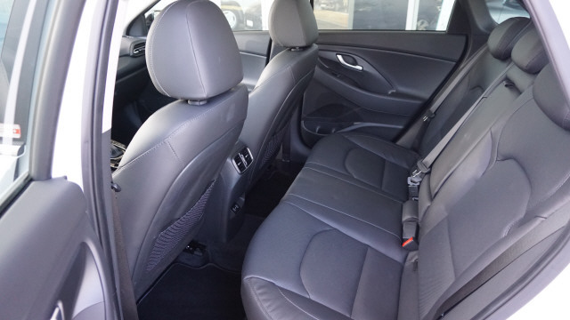 HYUNDAI i30 1.5 T-GDi Vertex DCT-image-8