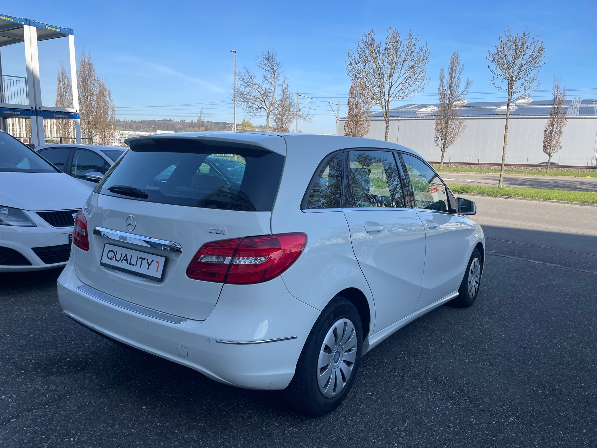 MERCEDES-BENZ B 180 CDI 7G-DCT-image-4