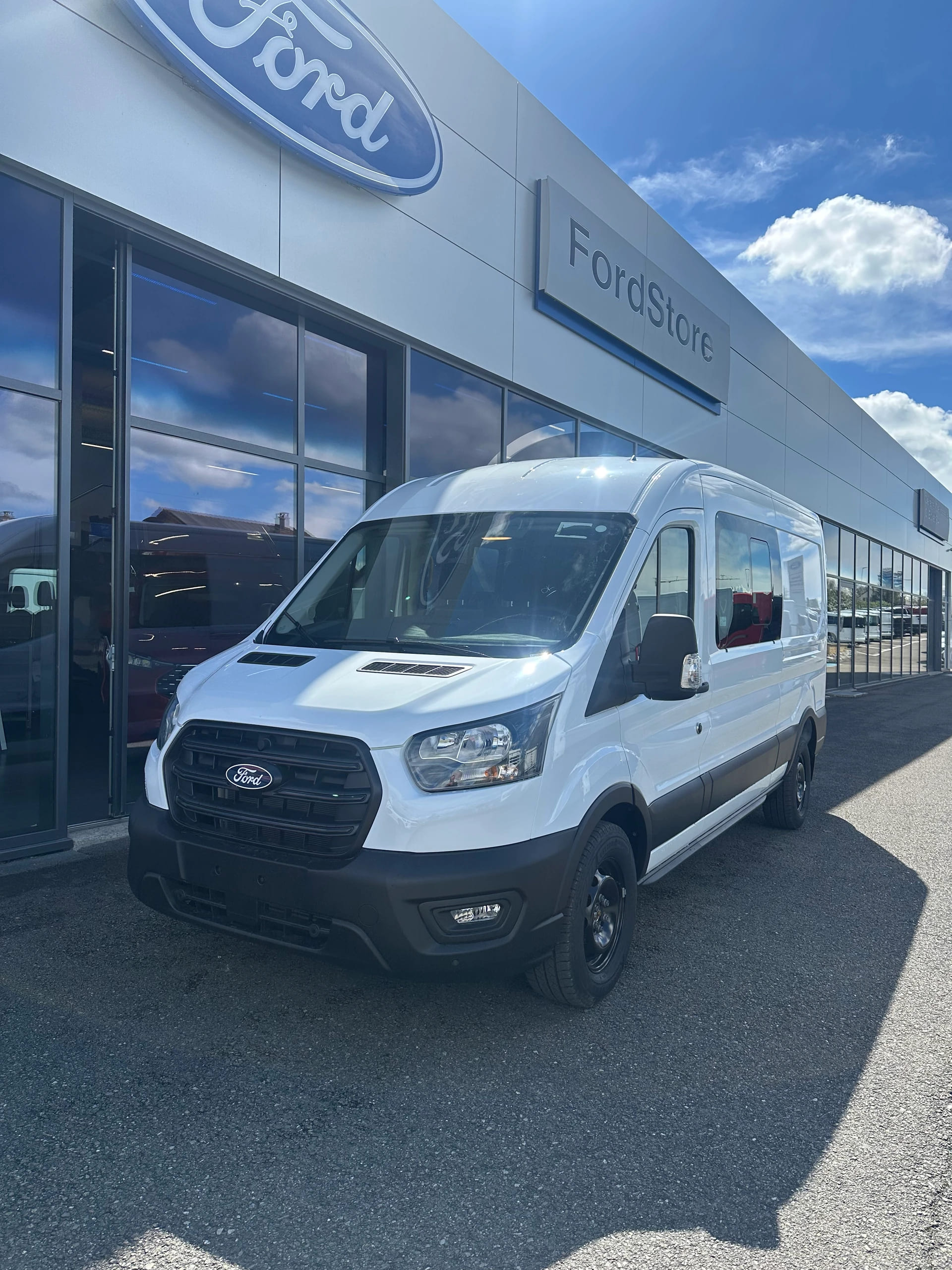 FORD Transit dcab. van 350 L3H2 2.0 Trend/130CV/Aut./FWD-image-0