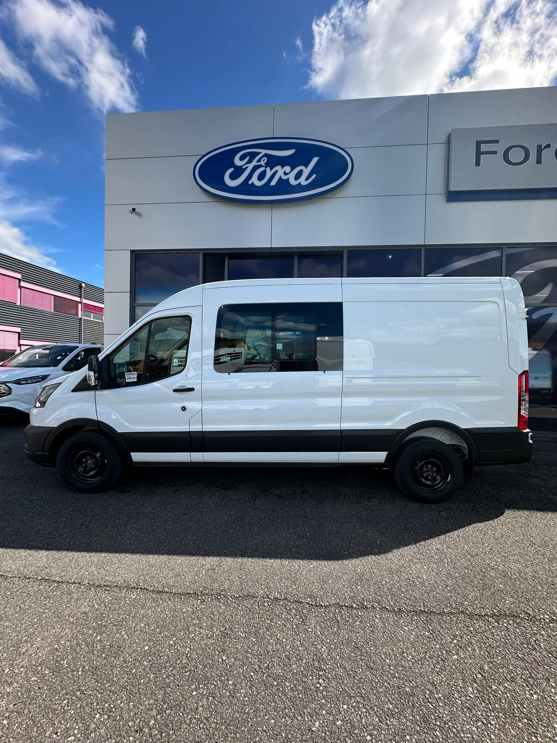 FORD Transit dcab. van 350 L3H2 2.0 Trend/130CV/Aut./FWD-image-2