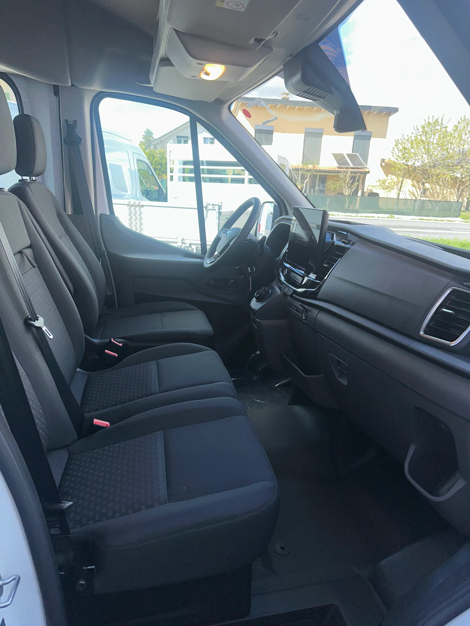 FORD Transit dcab. van 350 L3H2 2.0 Trend/130CV/Aut./FWD-image-10