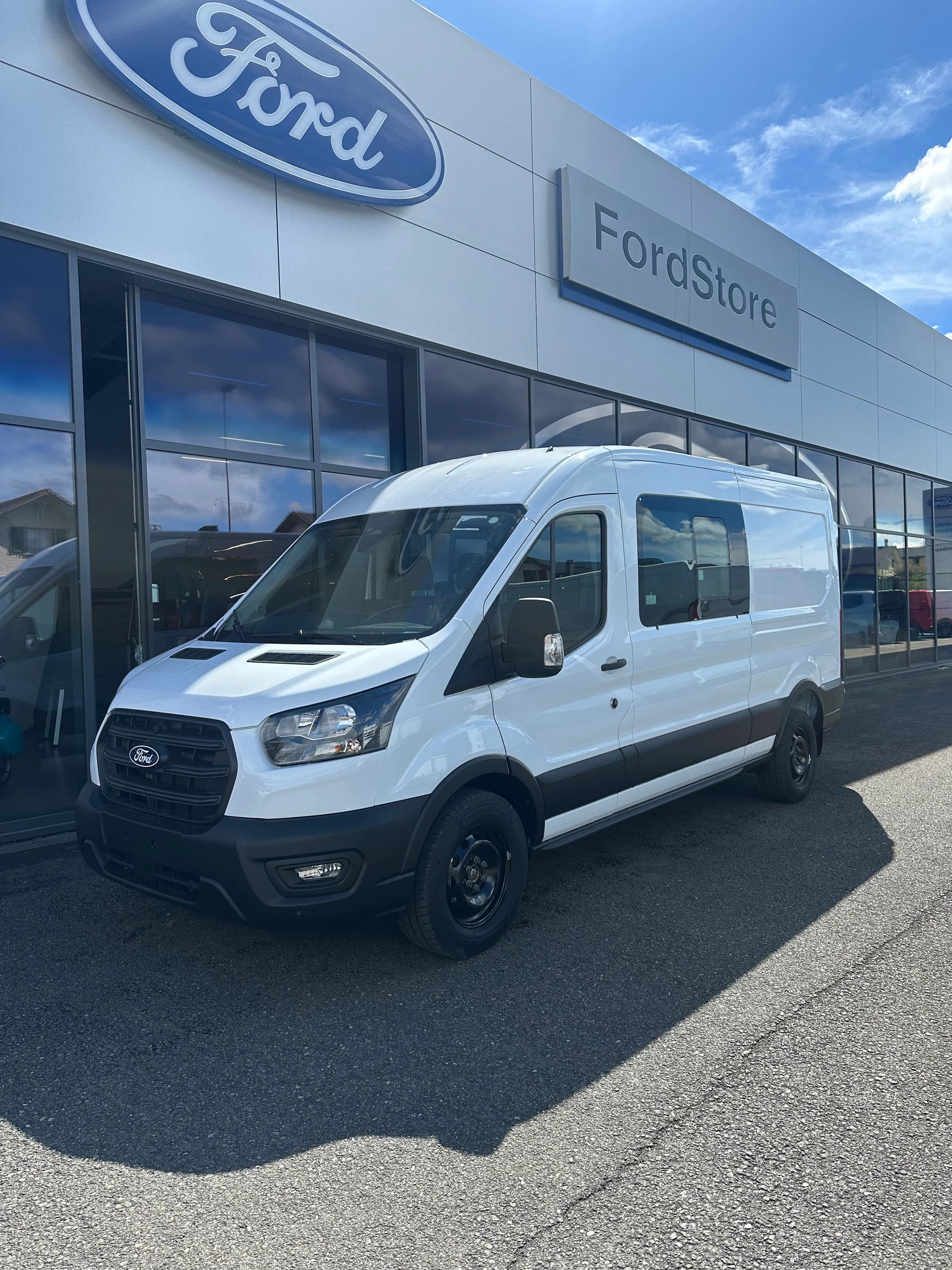 FORD Transit dcab. van 350 L3H2 2.0 Trend/130CV/Aut./FWD-image-1