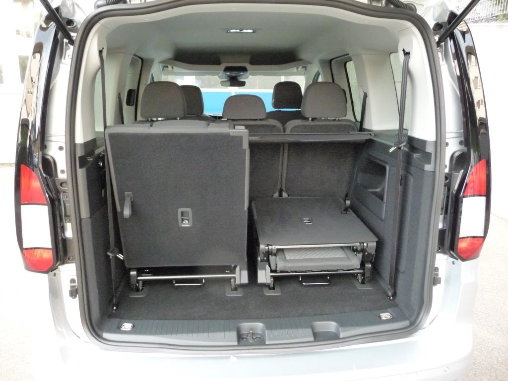 FORD Tourneo Connect 1.5 EcoBoost Titanium Automat-image-12
