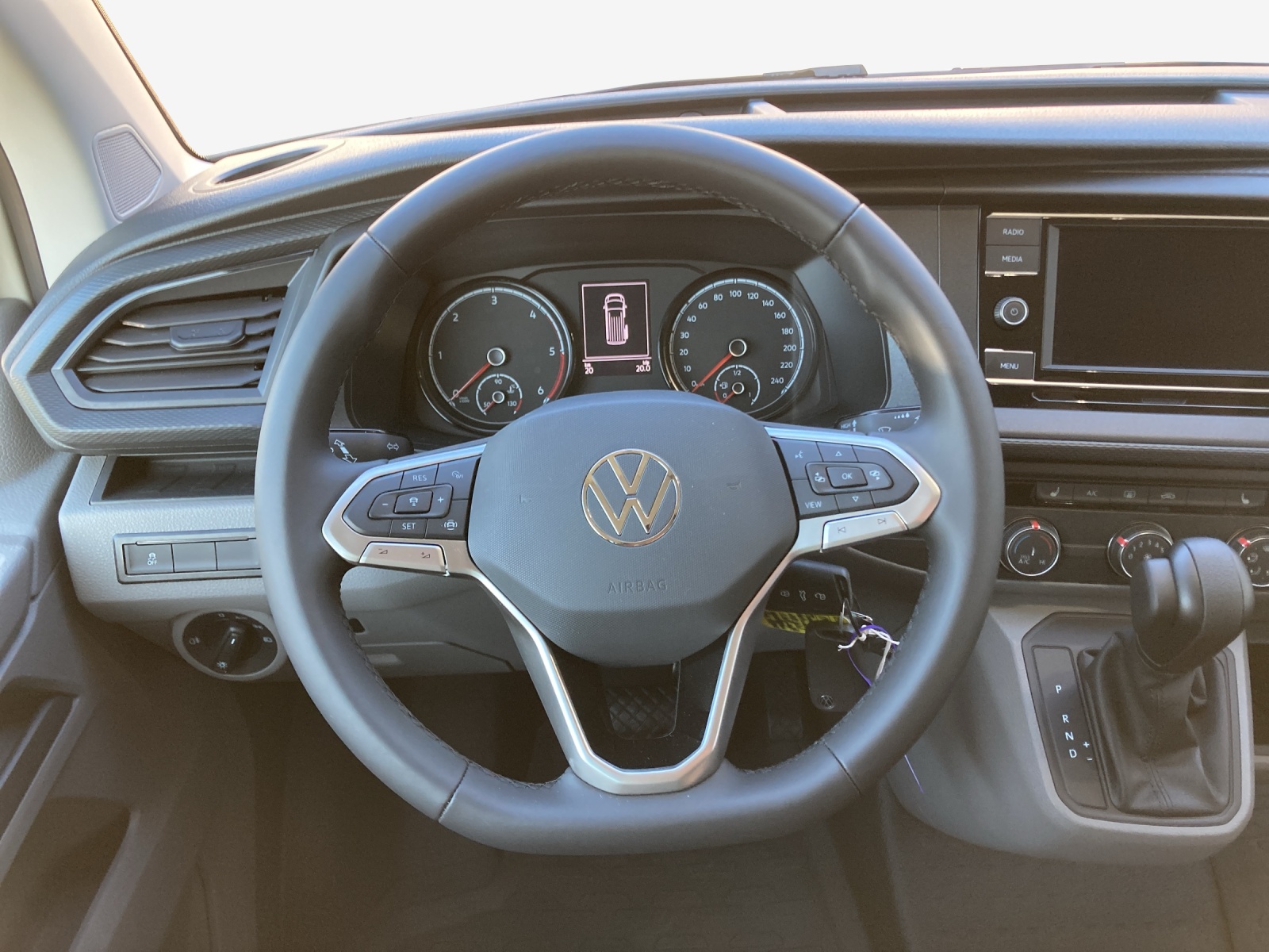 VW T6.1 Envia Free DSG 4M-image-9
