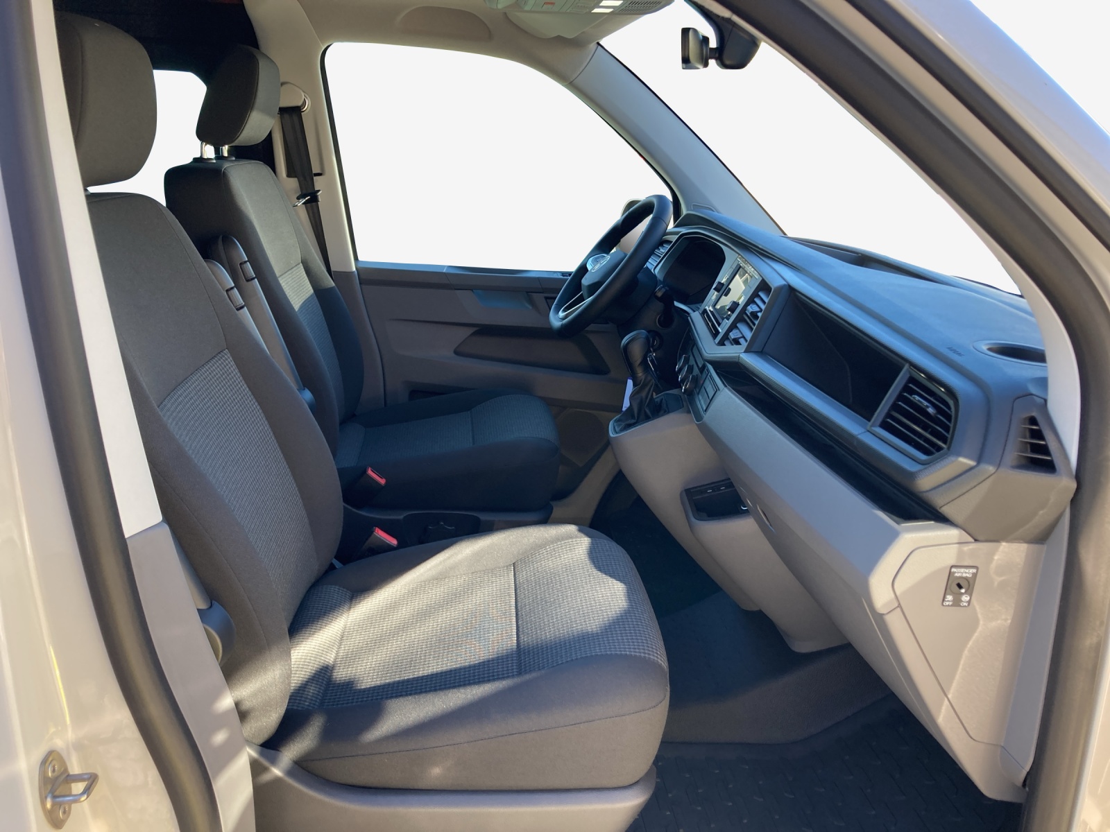 VW T6.1 Envia Free DSG 4M-image-15