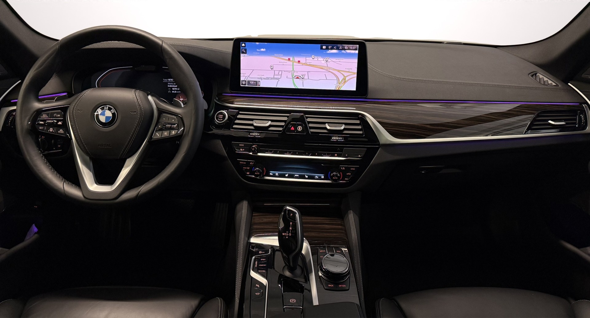 BMW 530d xDrive 48V Luxury Line Steptronic-image-11