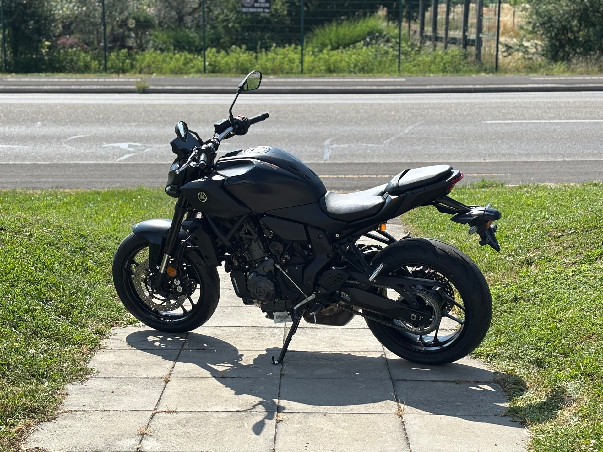 YAMAHA MT-07-showroom-element-2