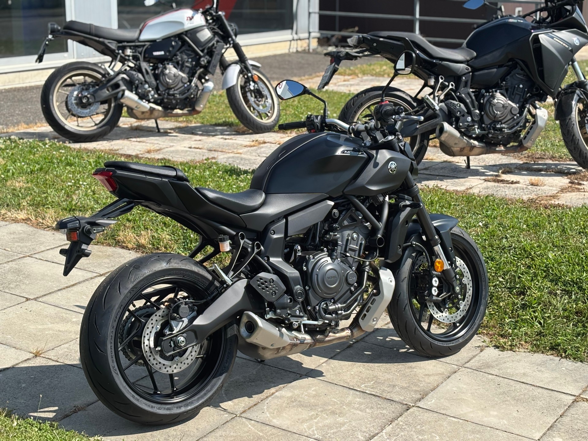 YAMAHA MT-07-showroom-element-1