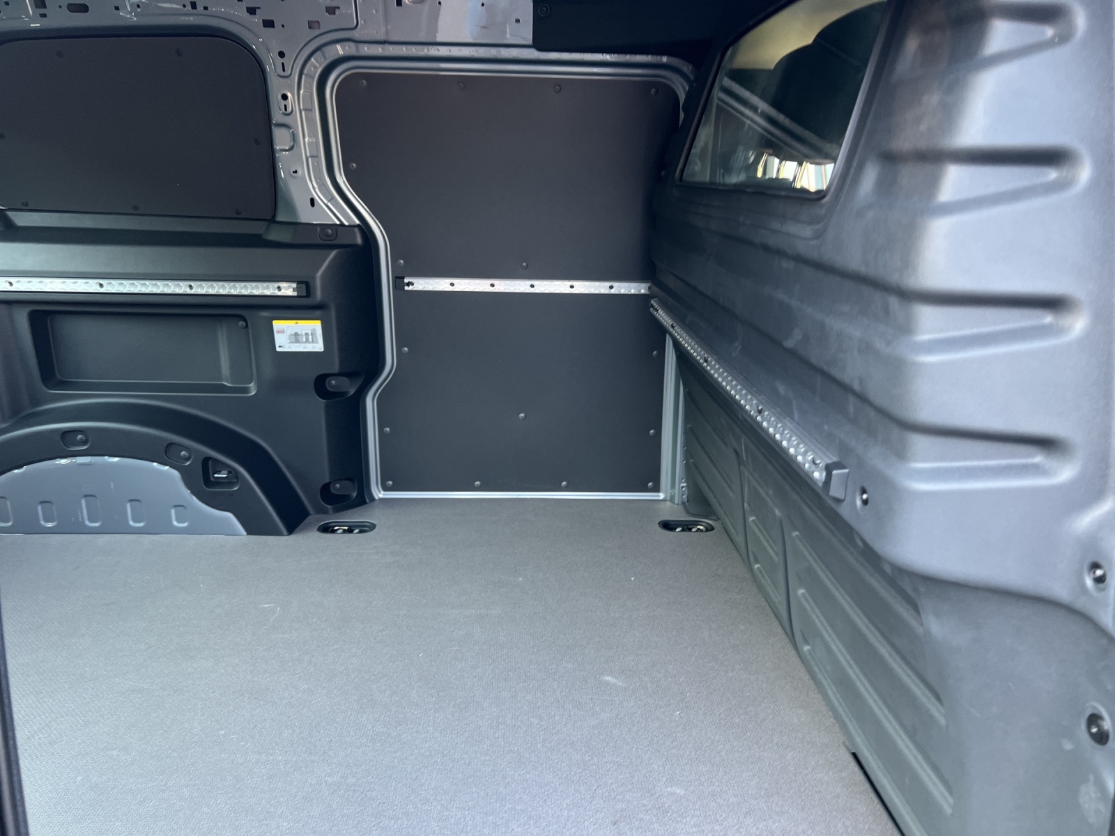 VW ID. Buzz Cargo-image-10