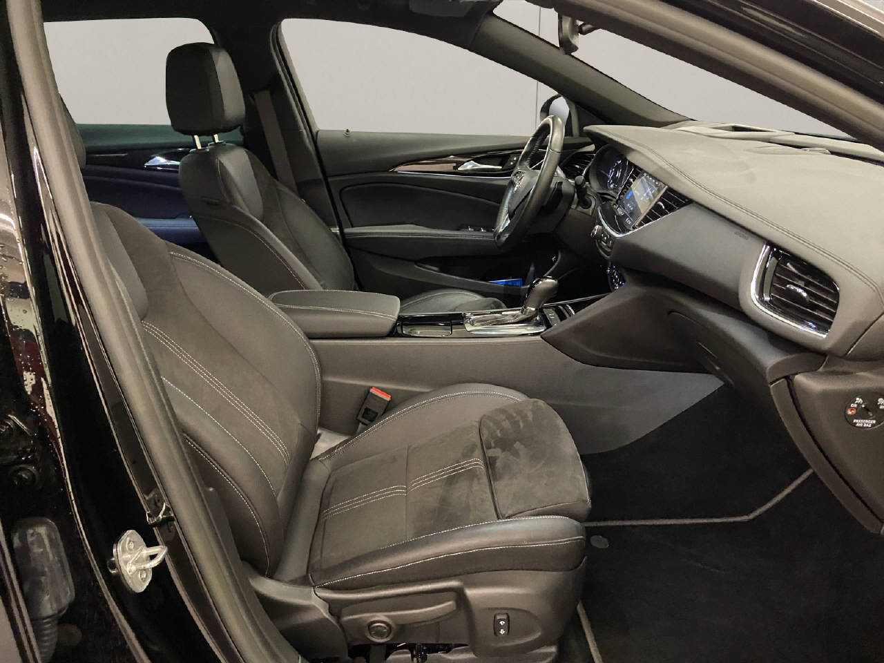OPEL Insignia Sports Tourer 2.0 D Ultimate-image-11