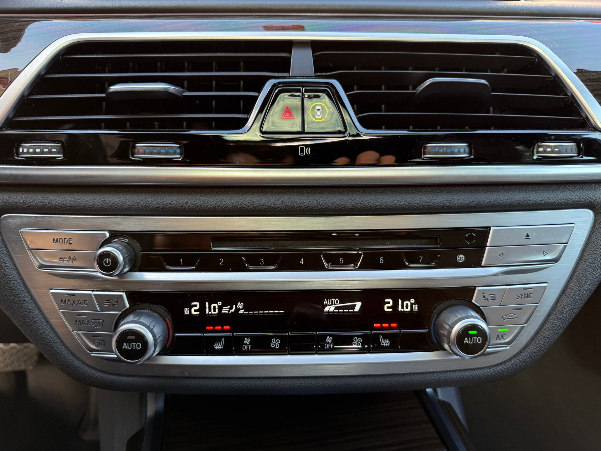 BMW 730d xDrive Steptronic-image-13