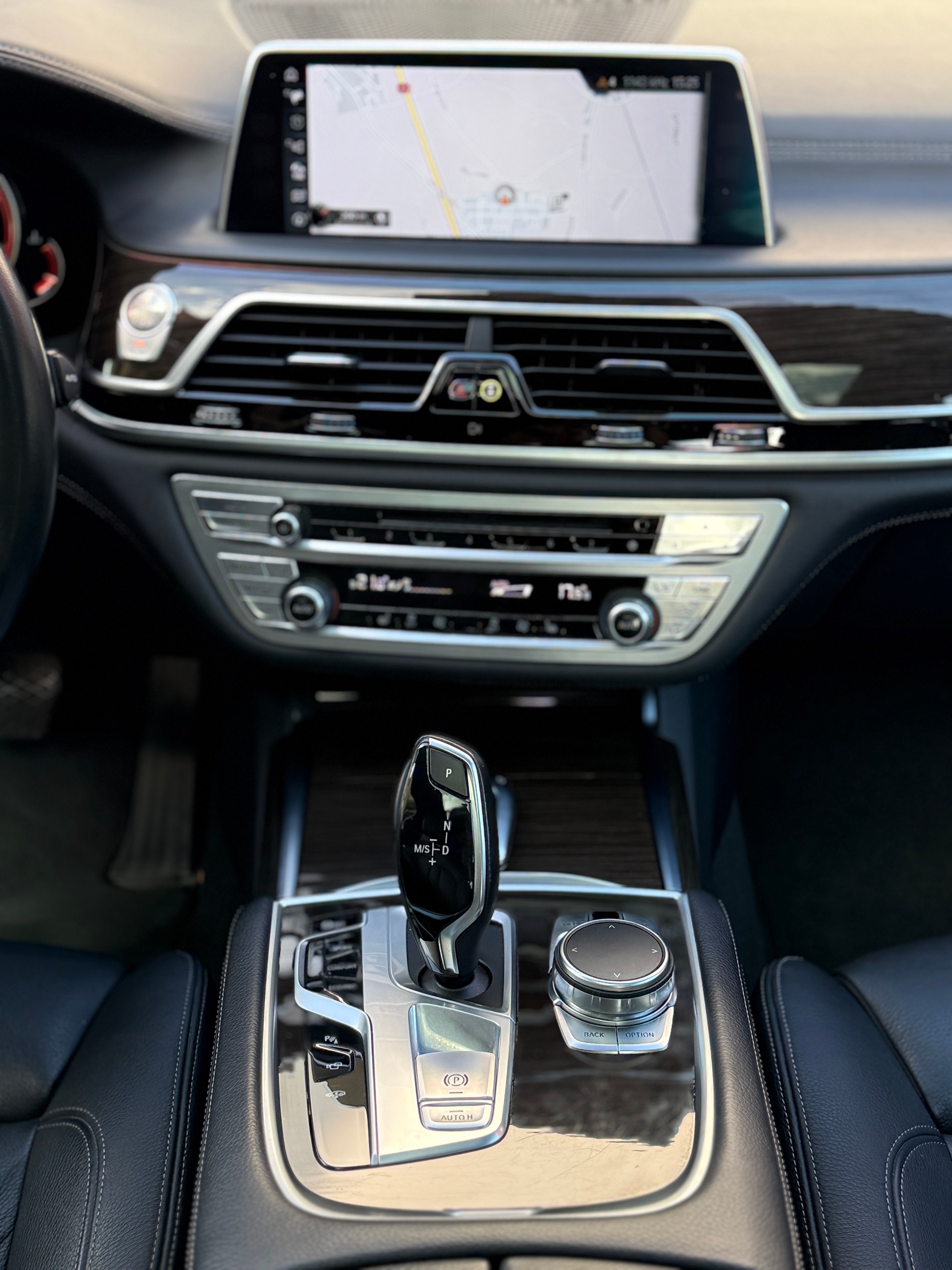 BMW 730d xDrive Steptronic-image-12