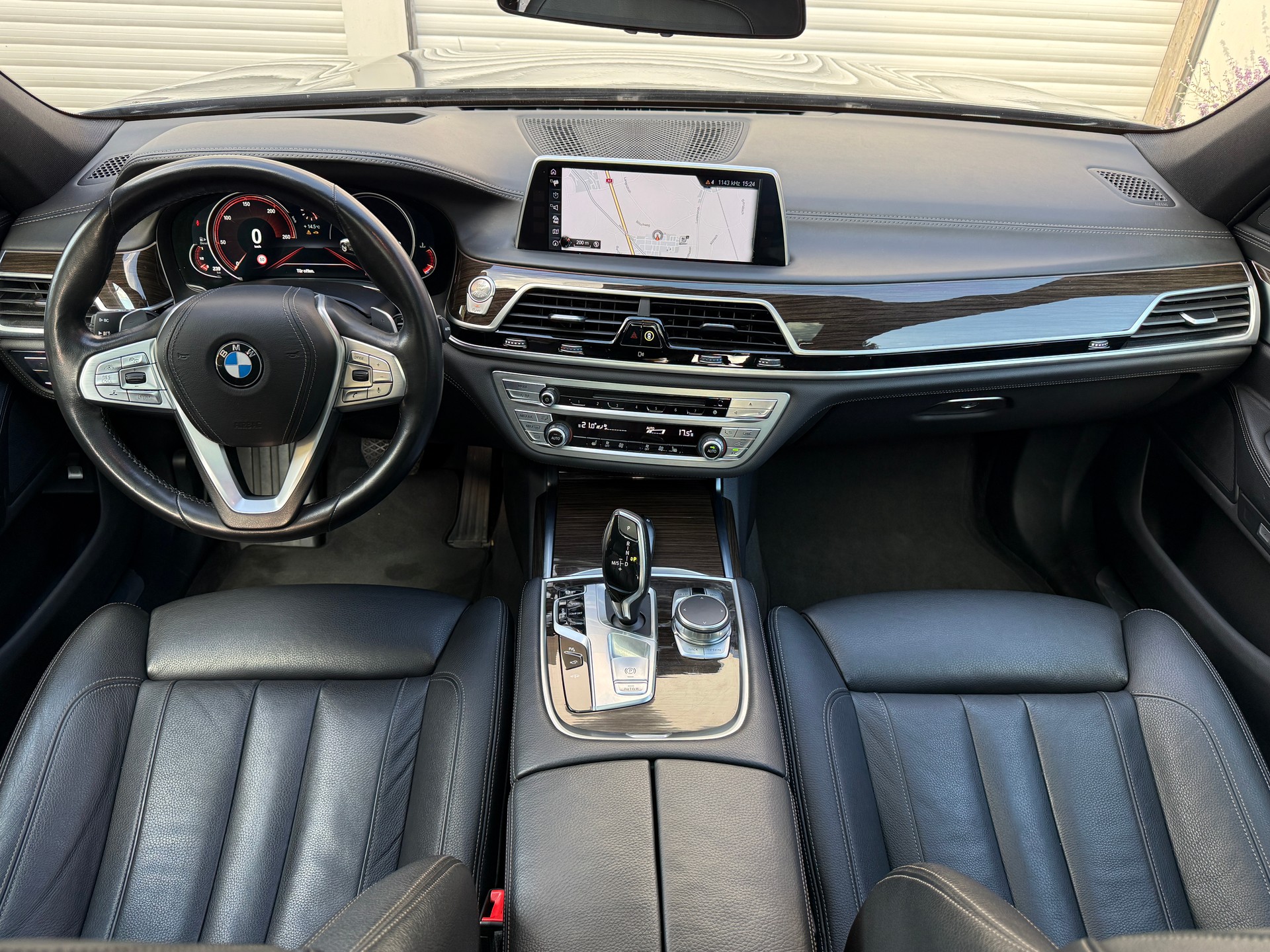 BMW 730d xDrive Steptronic-image-10