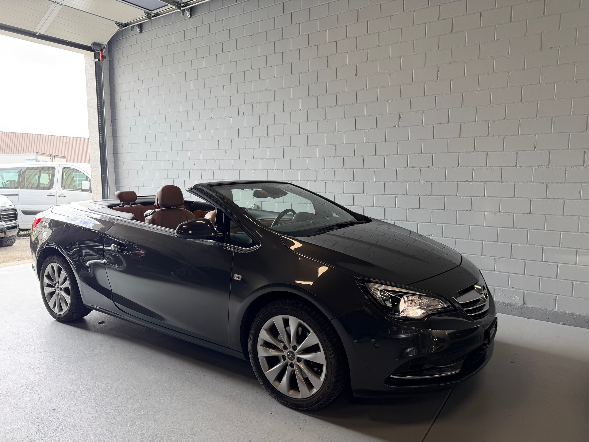 OPEL Cascada 1.6i 16V Cosmo Automat