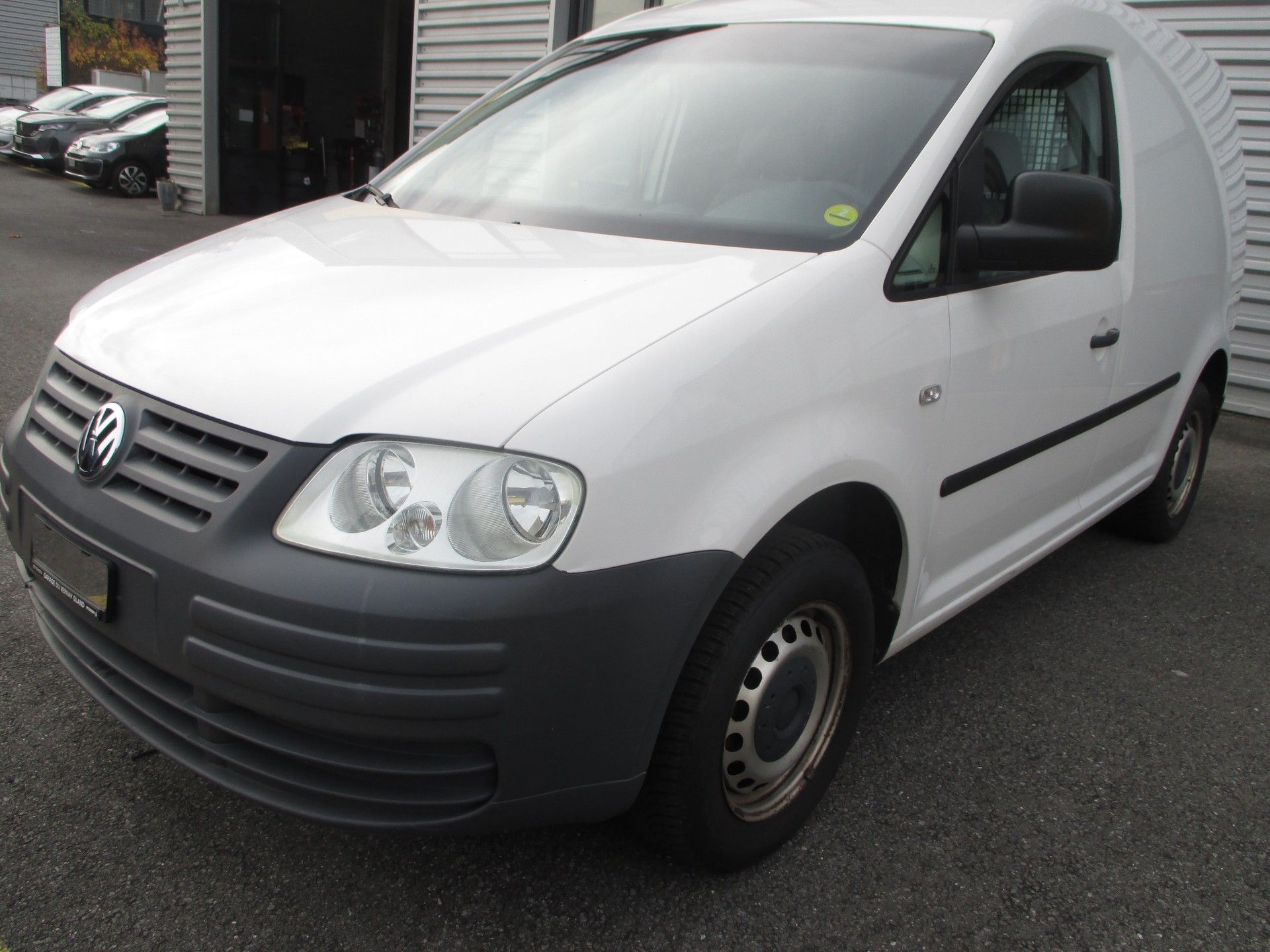 VW Caddy 1.4-image-8