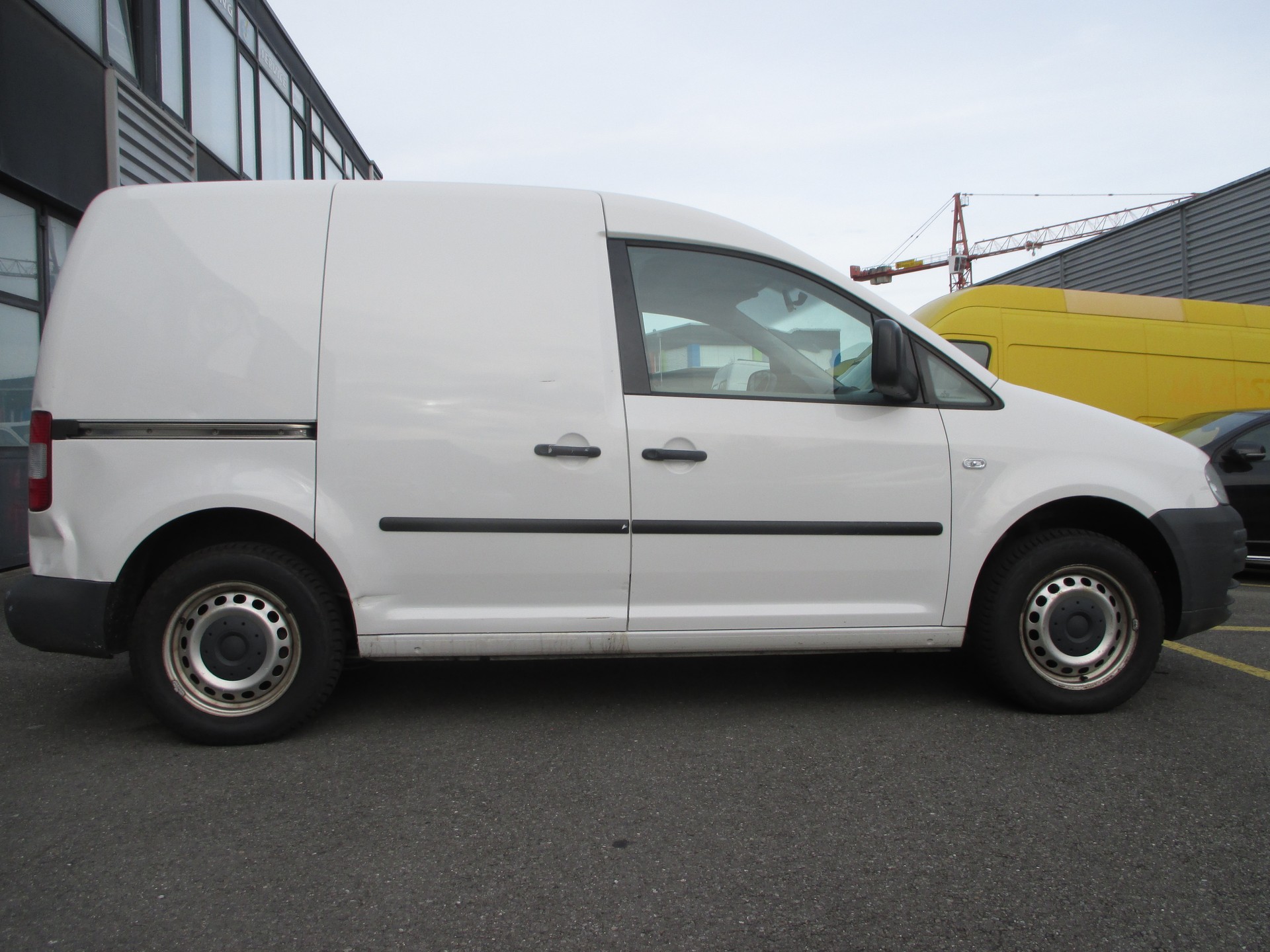 VW Caddy 1.4-image-3