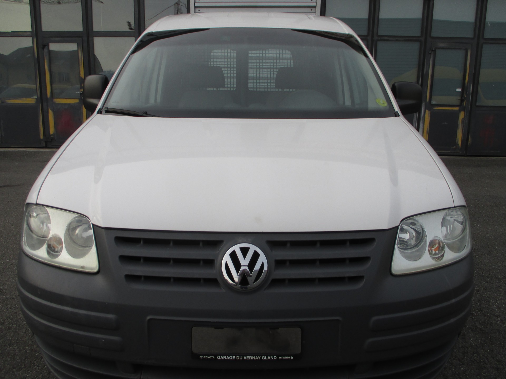 VW Caddy 1.4-image-2