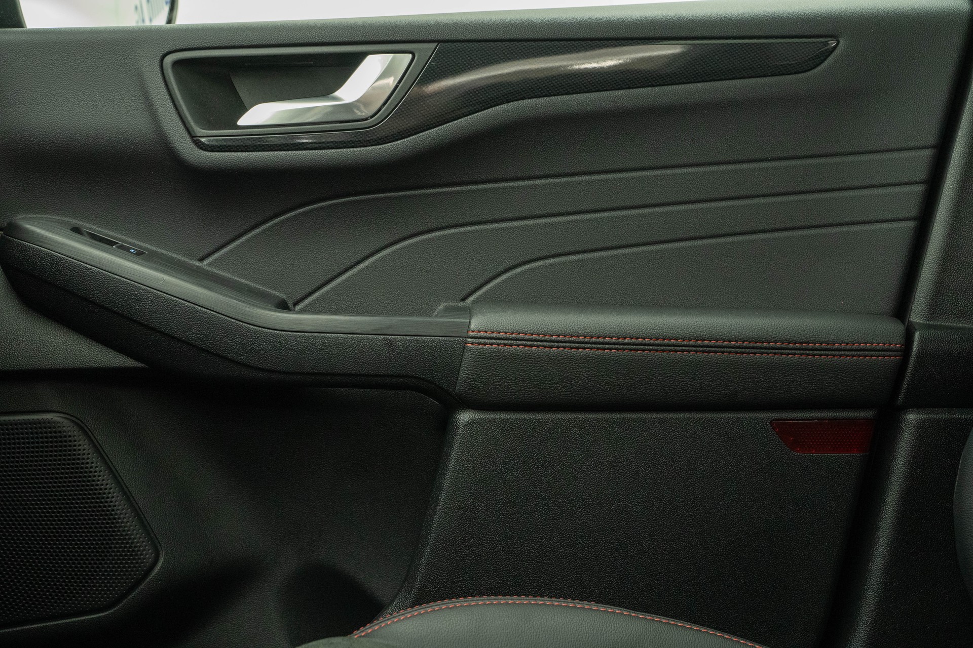 FORD Kuga 2.5 Plug-in Hybrid ST-Line X-image-13