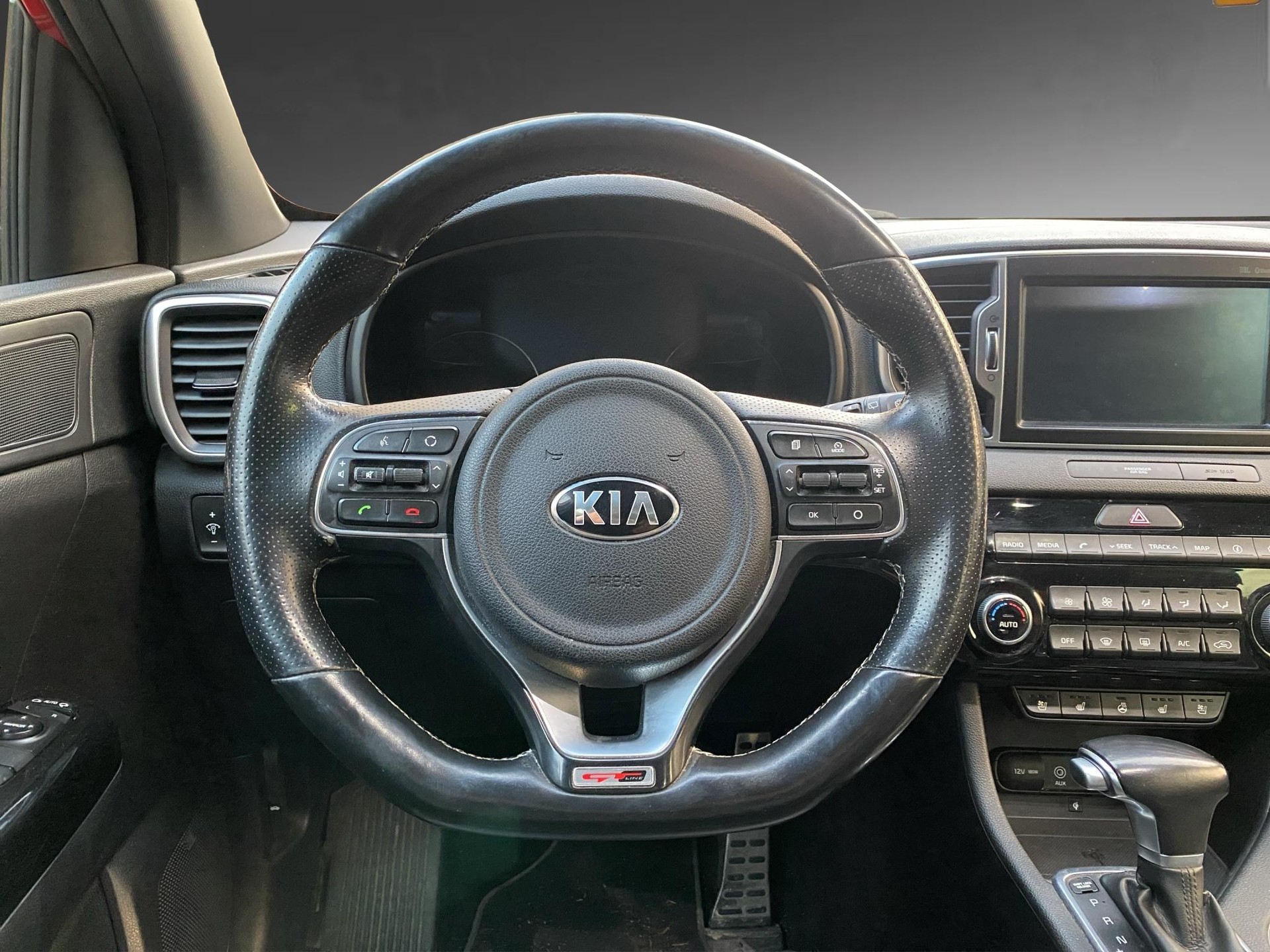 KIA Sportage 2.0 CRDi Style-image-9