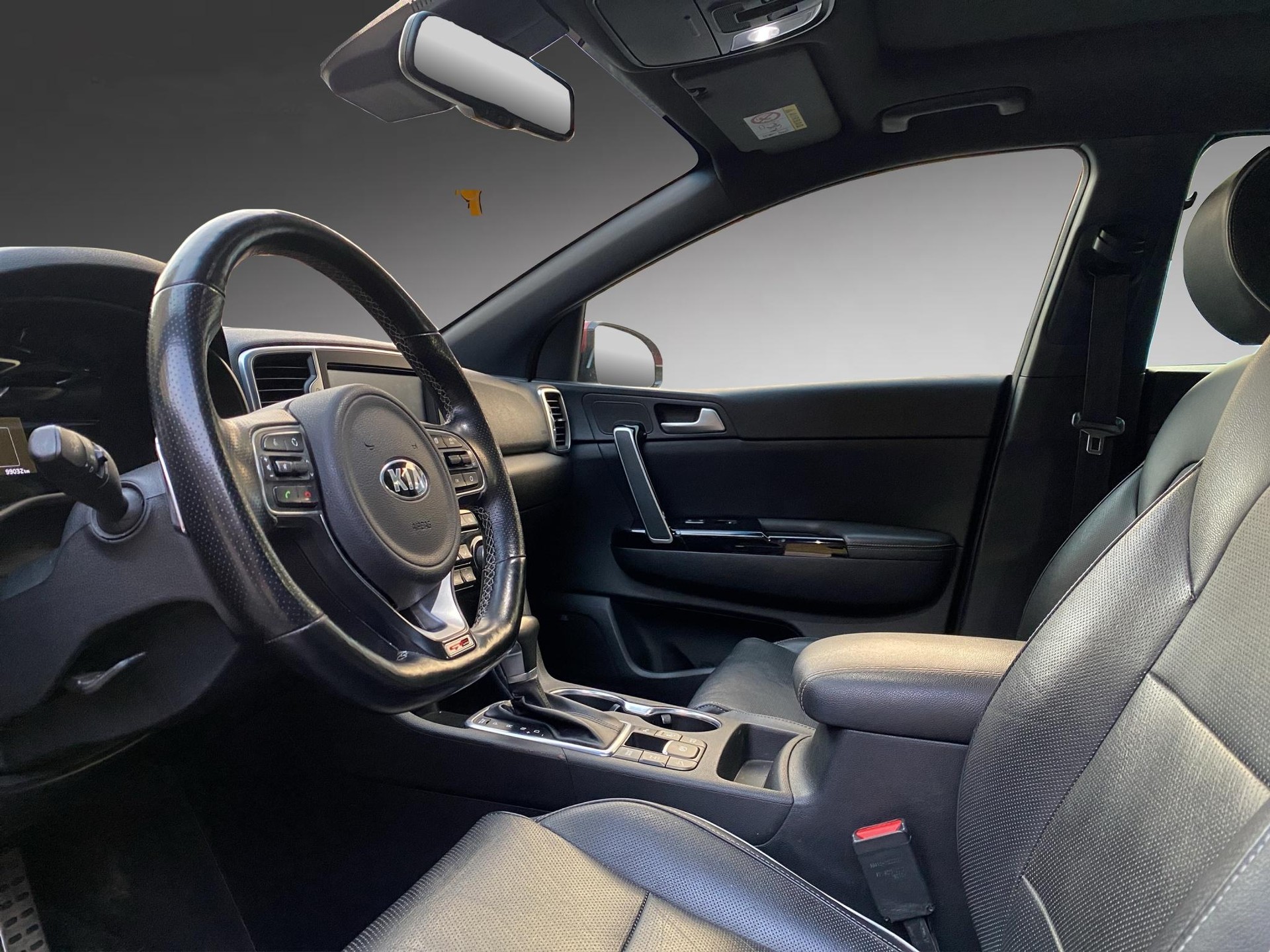 KIA Sportage 2.0 CRDi Style-image-8