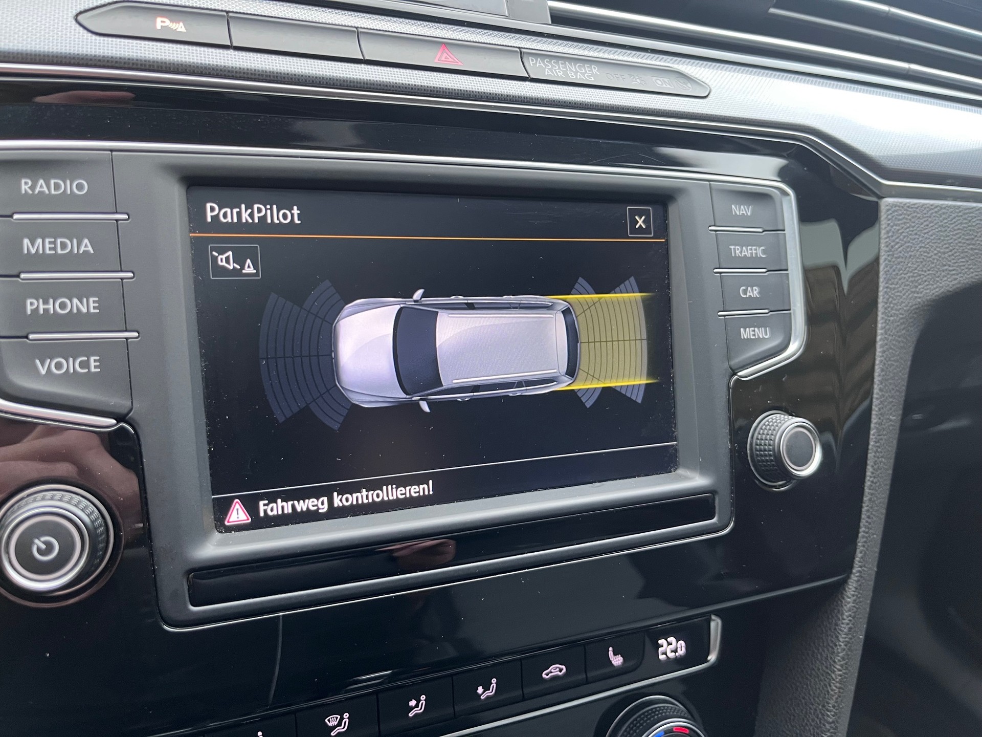 VW Passat Variant 2.0 TDI BMT Highline DSG 4Motion-image-20
