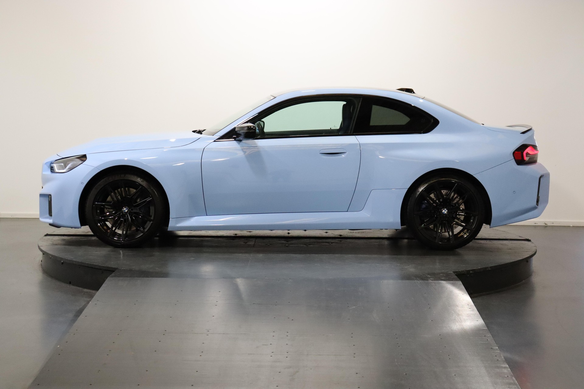 BMW M2 Coupé-image-1