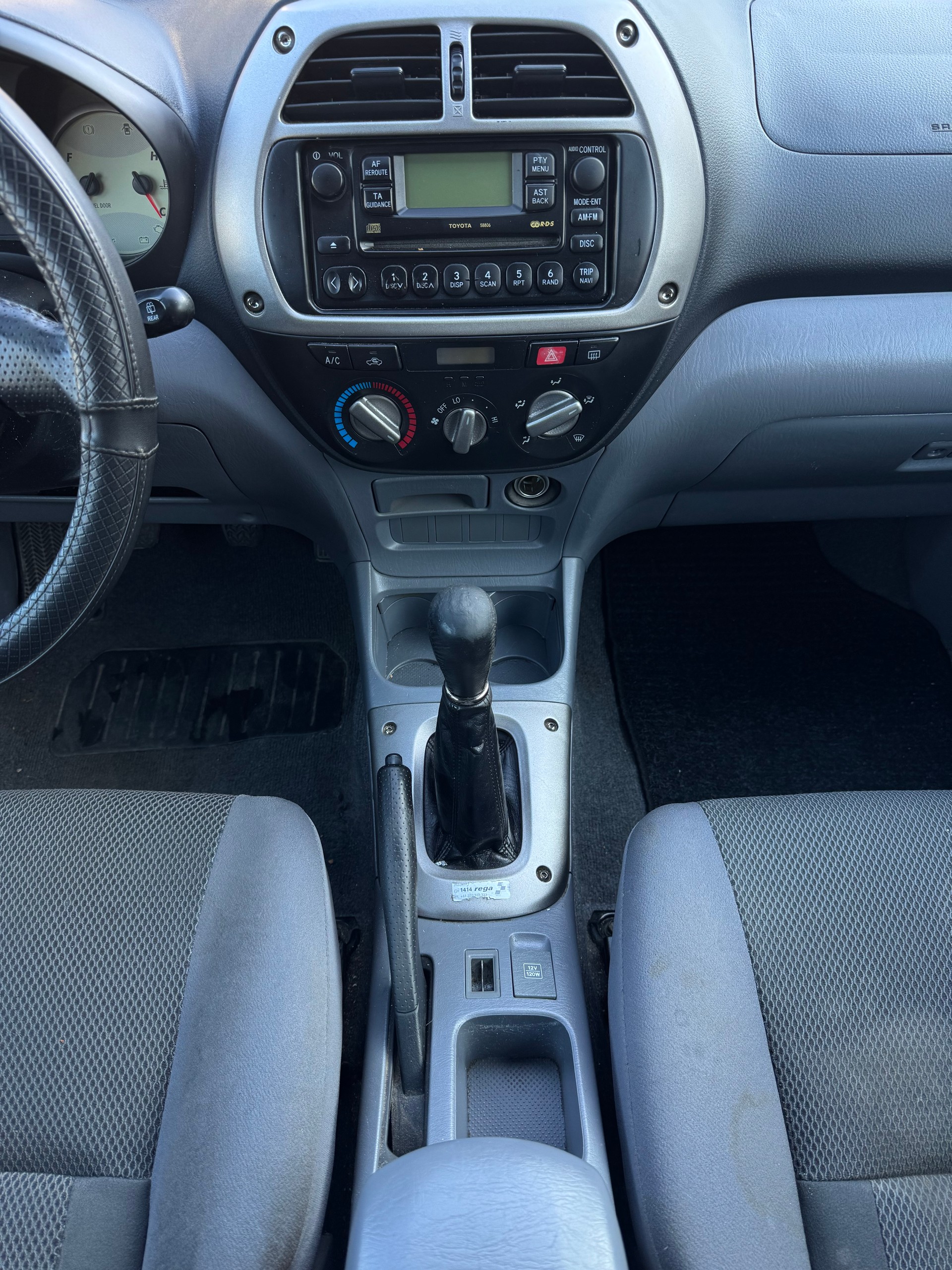 TOYOTA RAV-4 2.0 16V Linea Terra-image-13
