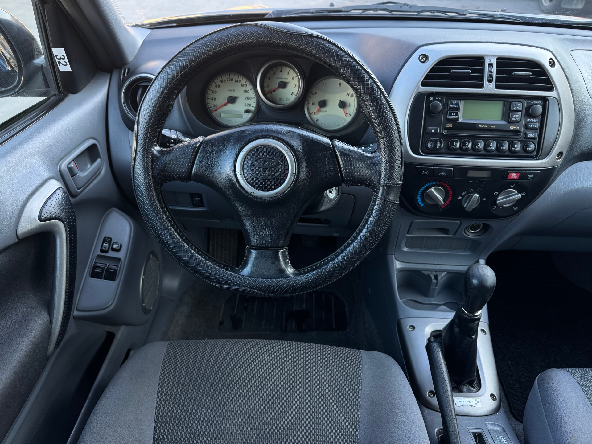 TOYOTA RAV-4 2.0 16V Linea Terra-image-12