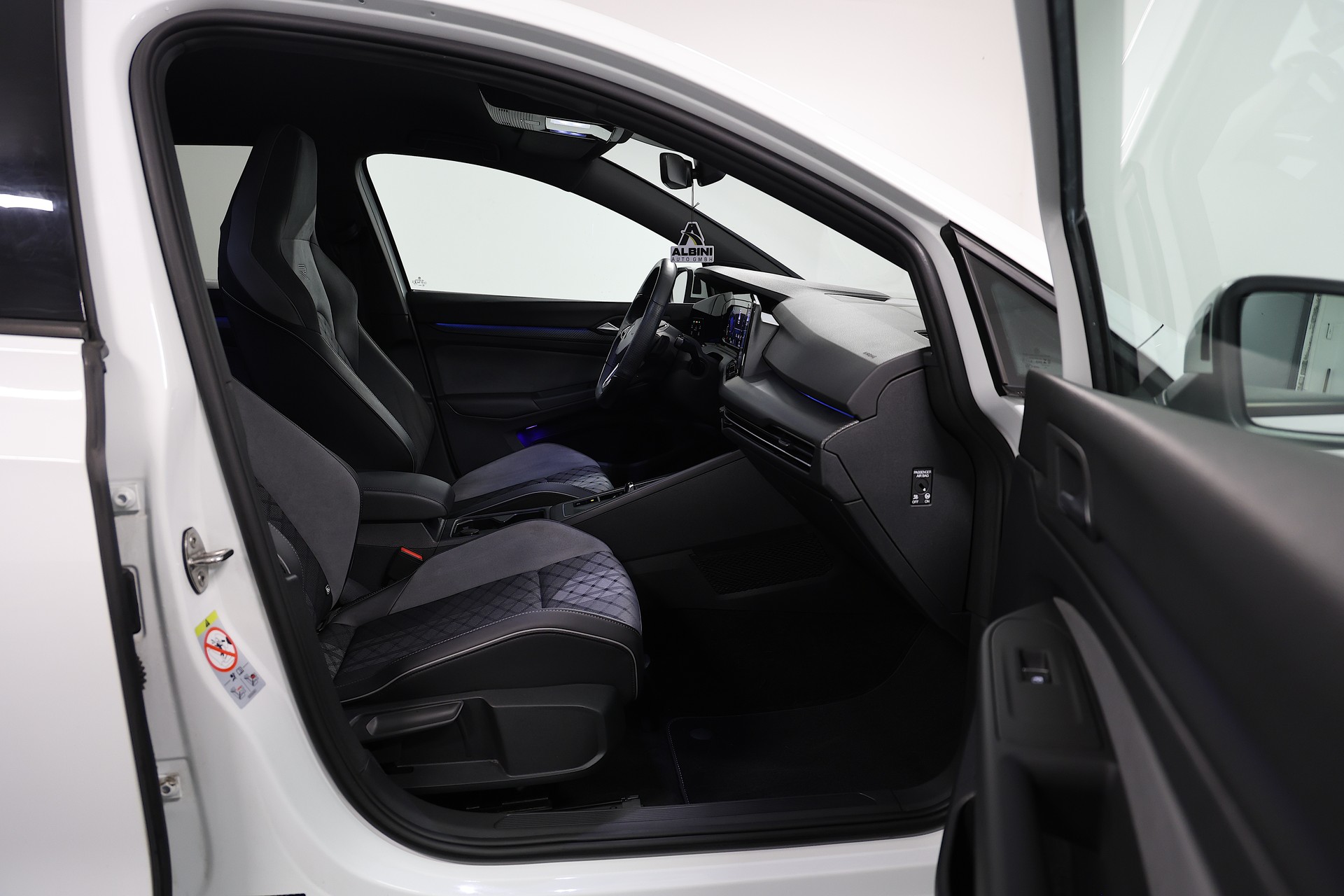 VW Golf 2.0 TSI R-Line DSG 4 Motion-image-11