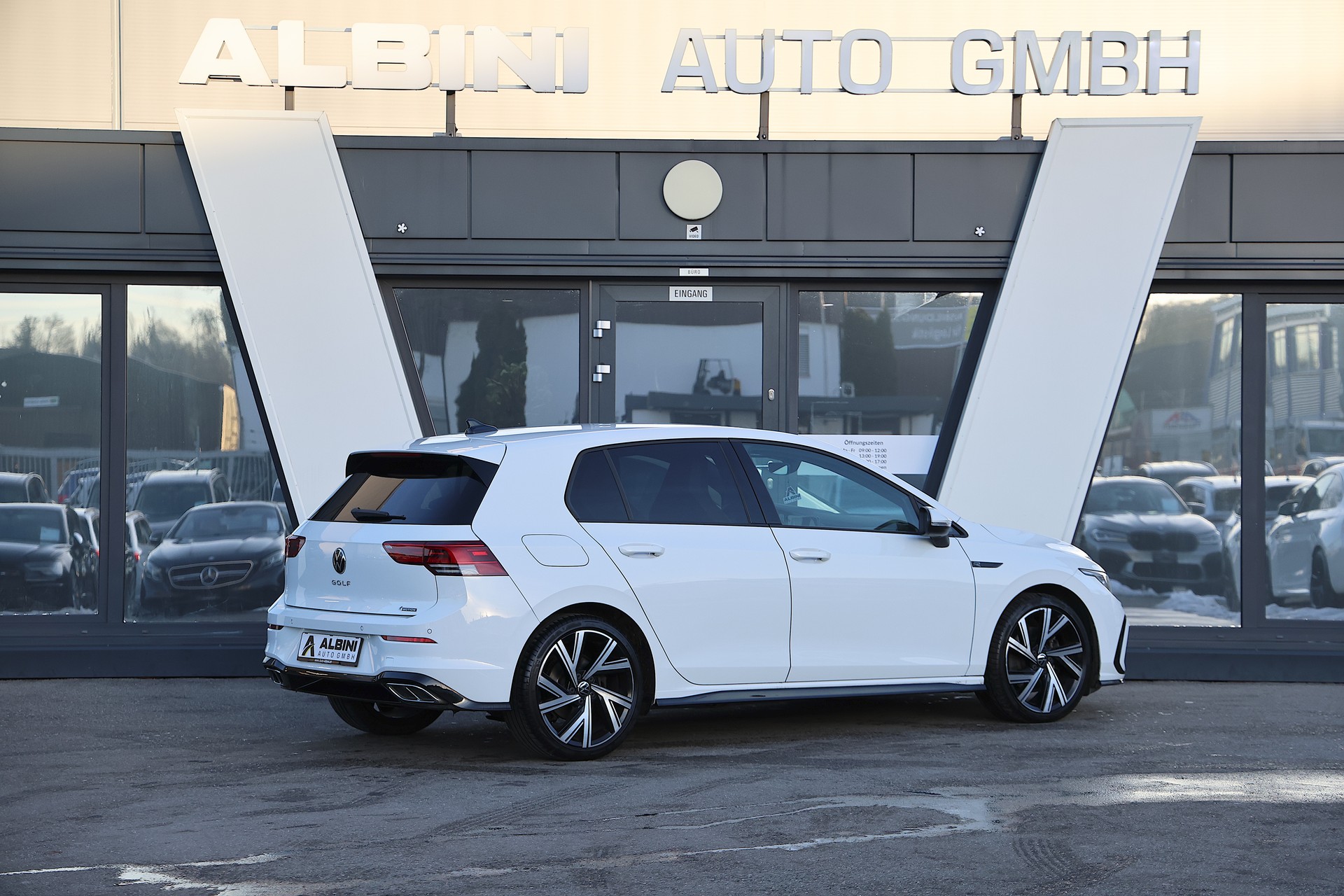 VW Golf 2.0 TSI R-Line DSG 4 Motion-image-2