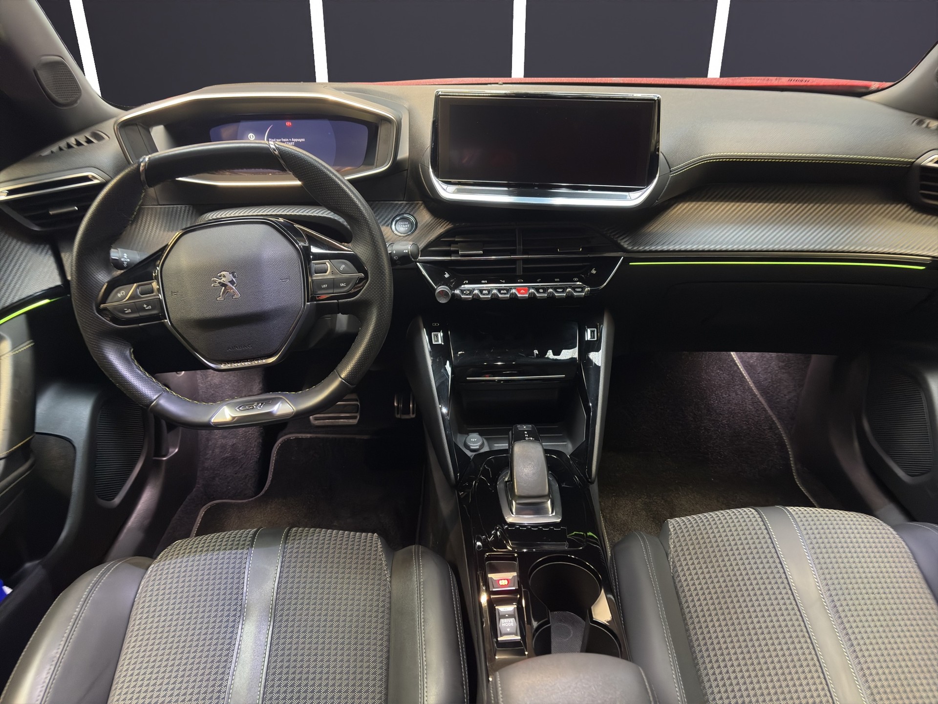 PEUGEOT 2008 e GT Line-image-6