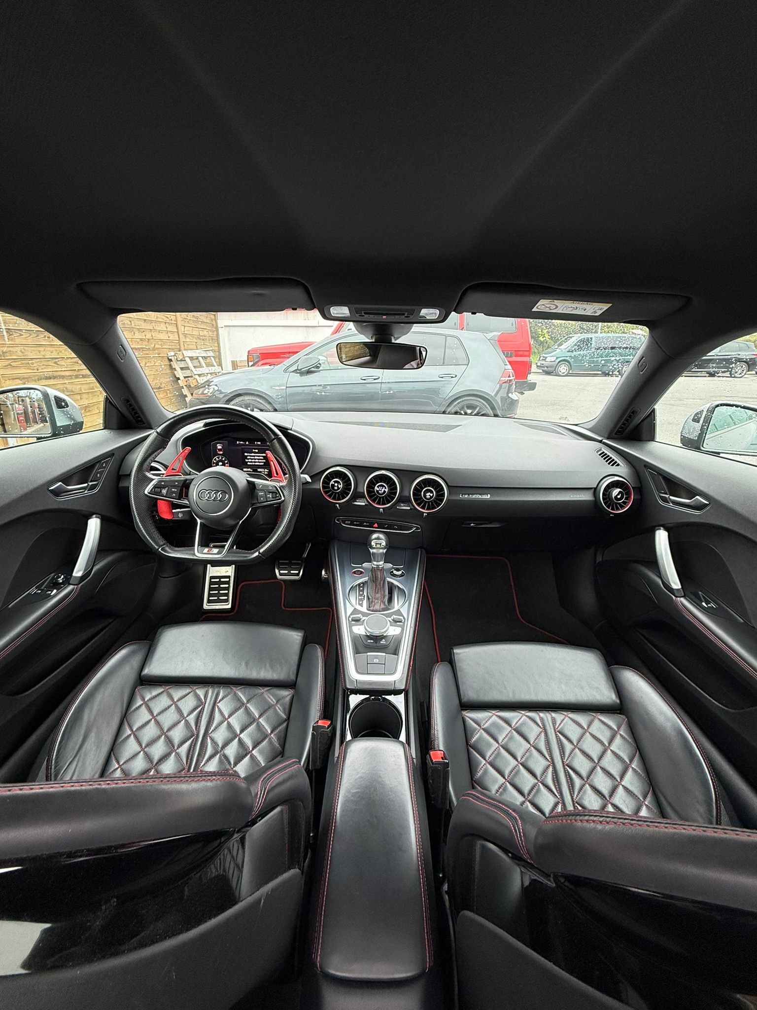 AUDI TT Coupé TTS quattro S-tronic-image-2