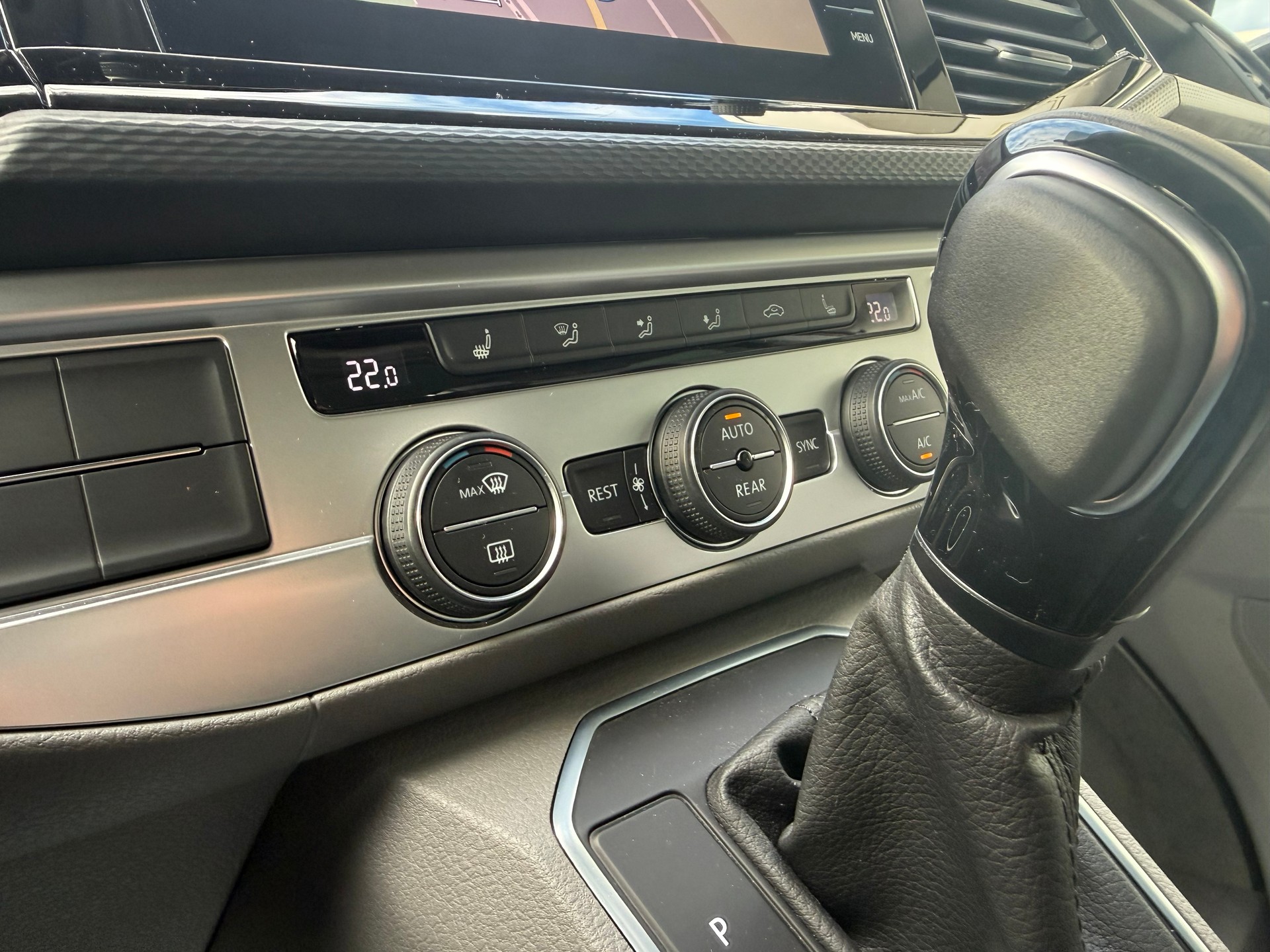VW T6.1 California 2.0 Bi-TDI Beach Liberty DSG Ocean Edition-image-17