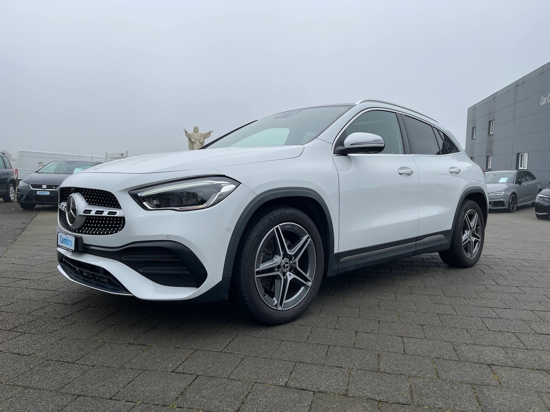 MERCEDES-BENZ GLA 220d 4Matic AMG Line 8G-DCT-image-1