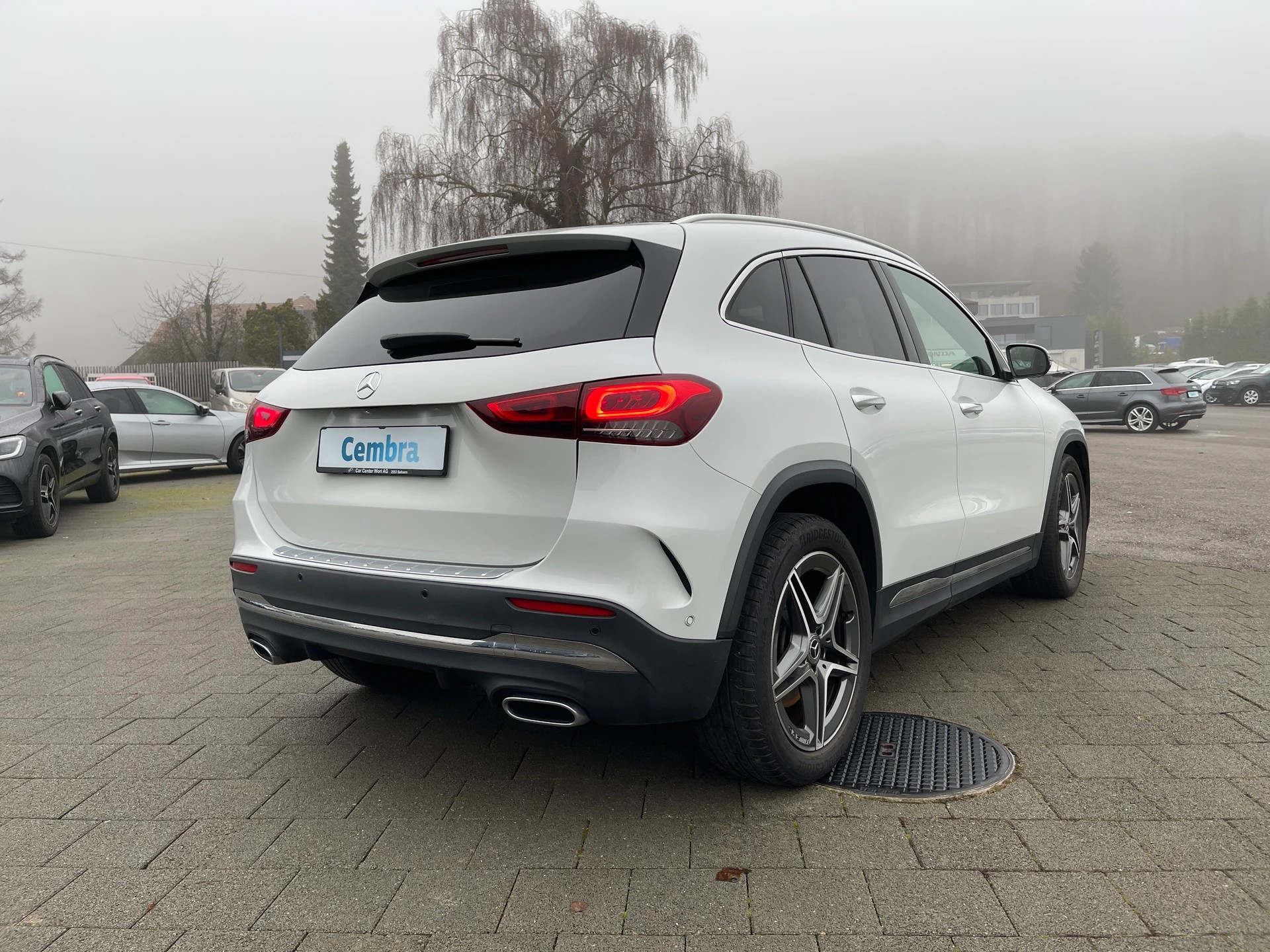 MERCEDES-BENZ GLA 220d 4Matic AMG Line 8G-DCT-image-3